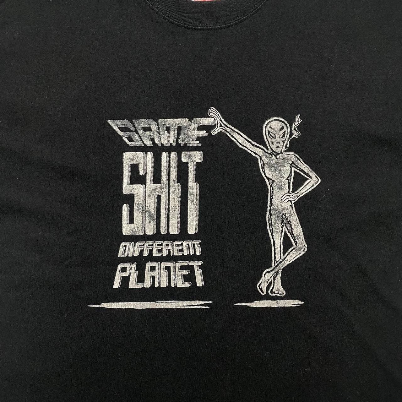 Vintage Vintage 90s Alien UFO Quote Shirt Same Shit Different Planet Size US XL / EU 56 / 4 - 3 Thumbnail