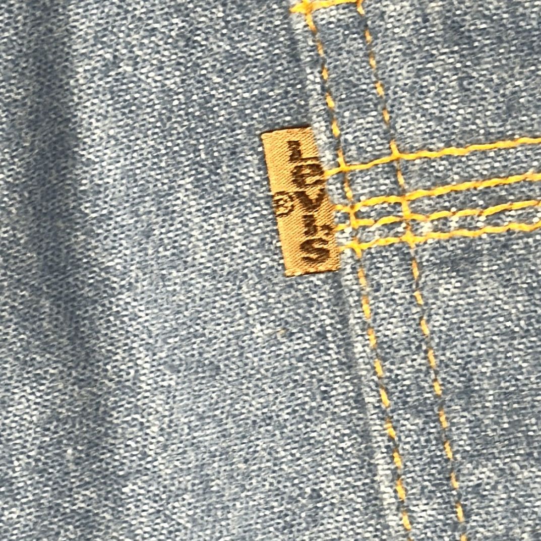 Levi's VINTAGE Levi's Jeans Bootcut Mens 36 32 Light Wash Blue Denim 90s Brown Tab Size US 36 / EU 52 - 7 Thumbnail