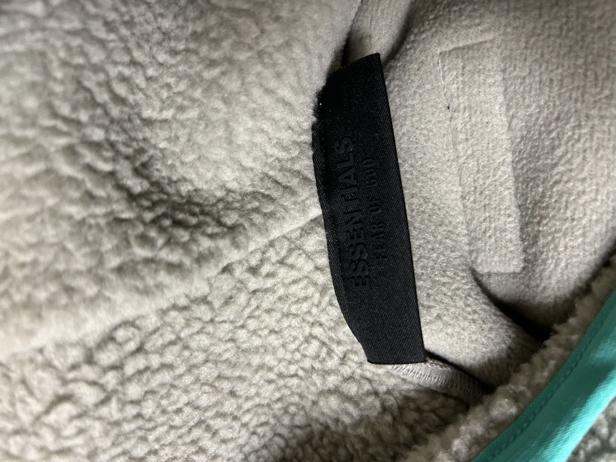 Essentials Fear of God Essentials Polar Fleece Pullover Hoodie 'Seal' Size US L / EU 52-54 / 3 - 10 Thumbnail