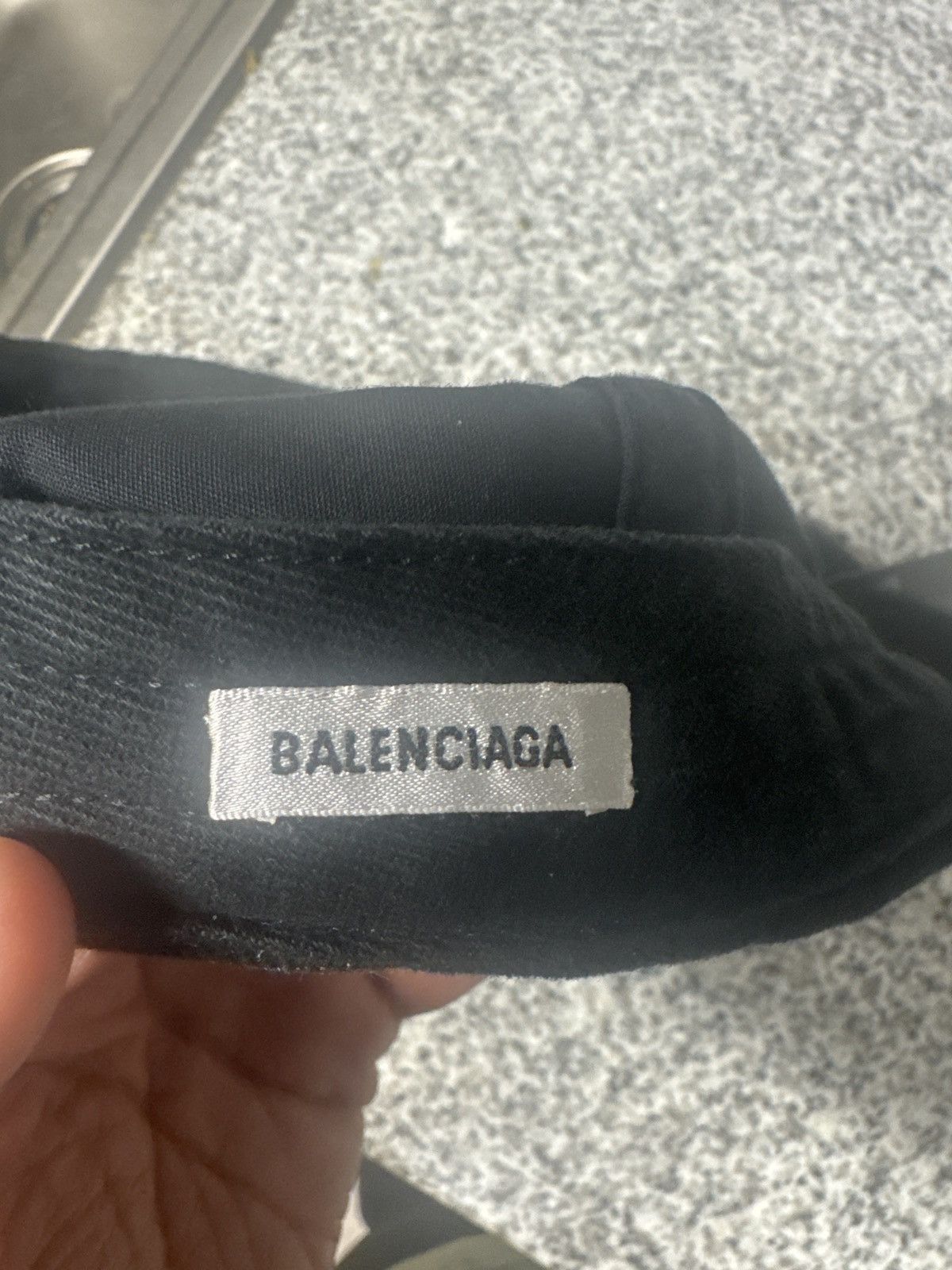 Balenciaga Balenciaga Distressed Baseball Cap Size ONE SIZE - 3 Thumbnail