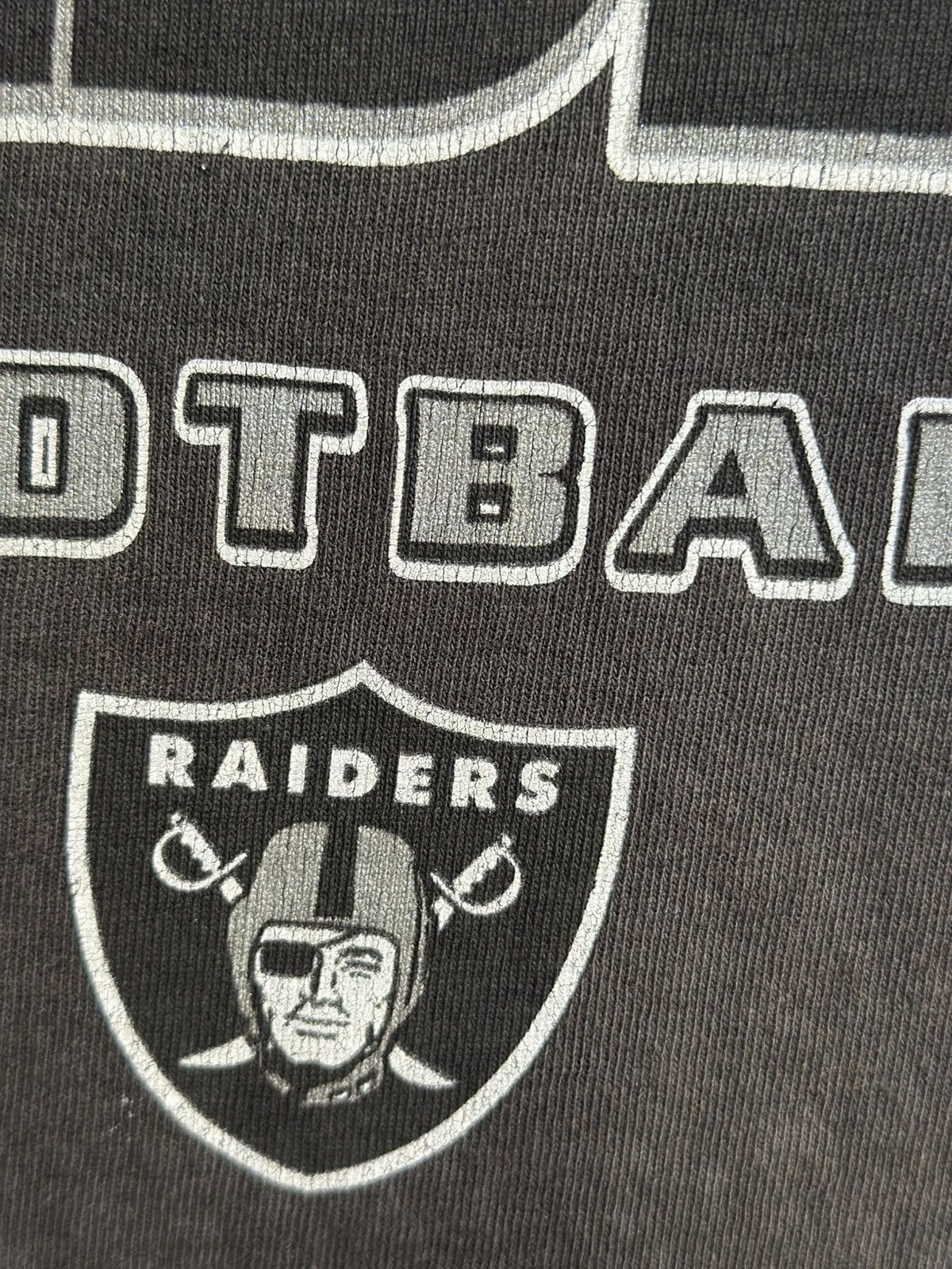 NFL × Vintage Vintage Nfl Raider Football Distress Tee Size US XL / EU 56 / 4 - 3 Thumbnail