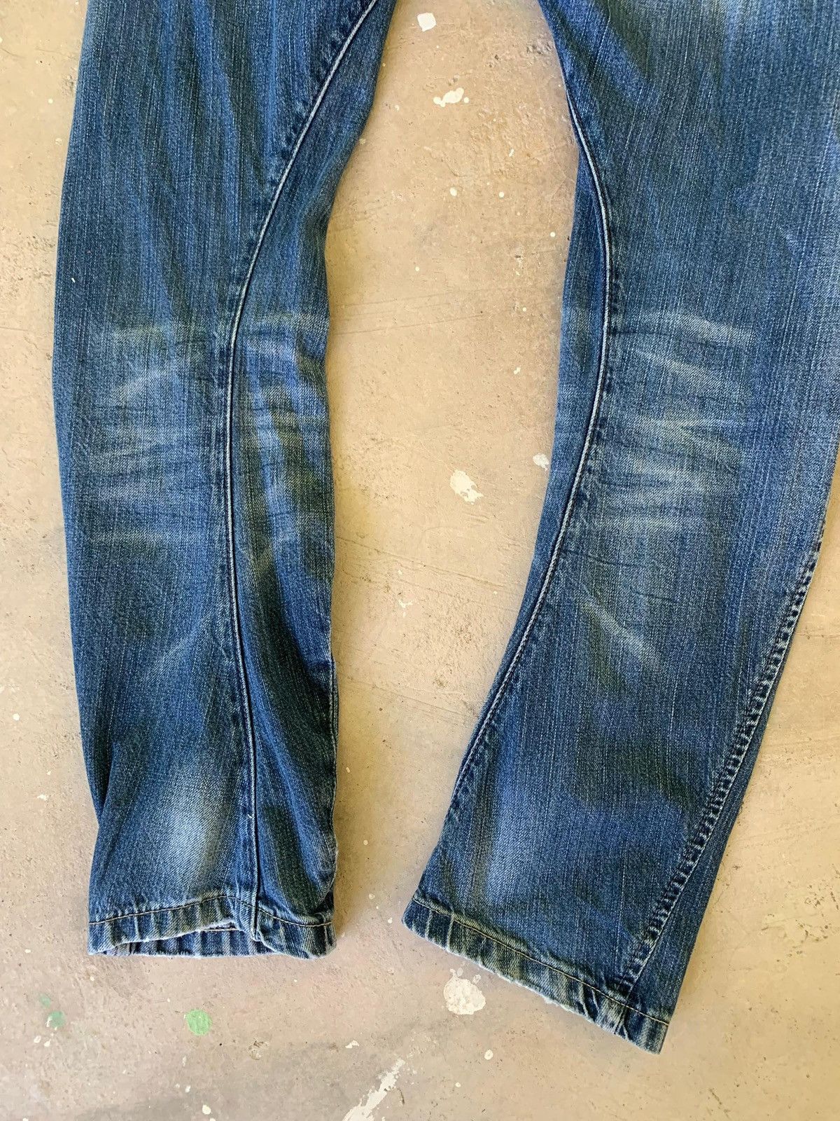 Japanese Brand Back Number Tokyo Curved 3D Distressed Denim Jeans Size US 30 / EU 46 - 11 Thumbnail