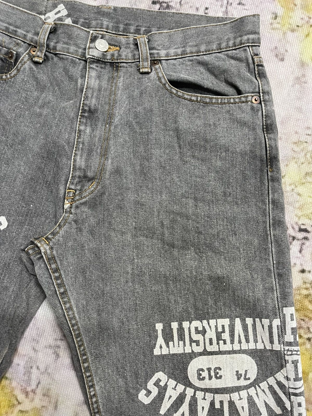Beams Japan Japan Beams Vintage Painted Galapagos Football Jeans Size US 31 - 8 Thumbnail