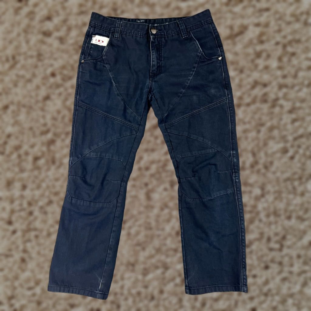 Vintage LaoDao Jeans Mens Jeans Belt Buckle Cinch Back 30x26 Black Denim Straight Leg 5-Pocket Regular Mens Size US 33 - 1 Thumbnail