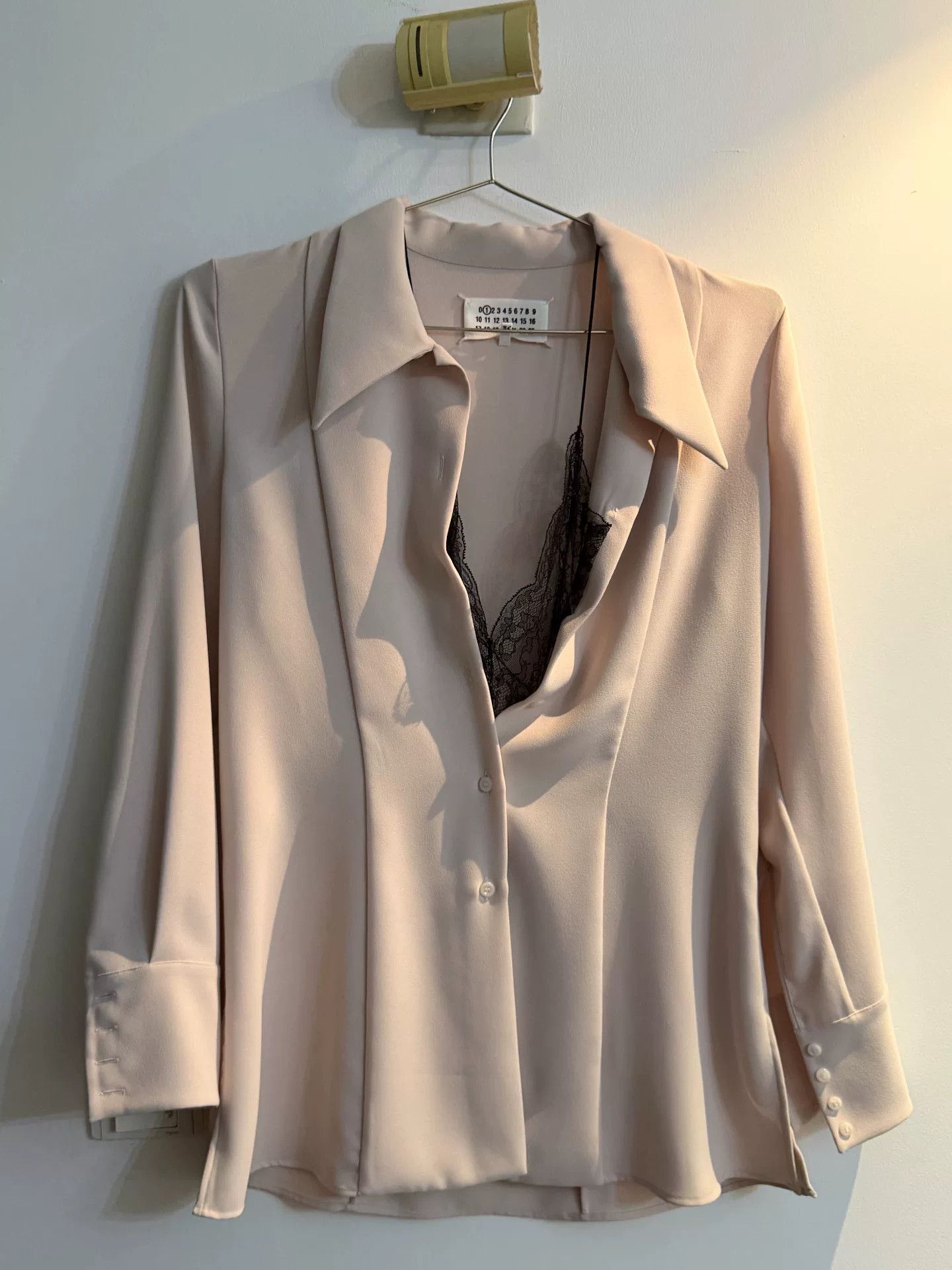 Maison Margiela Maison Margiela Silk Fake Two-Piece Shirt Size XS / US 0-2 / IT 36-38 - 1 Thumbnail