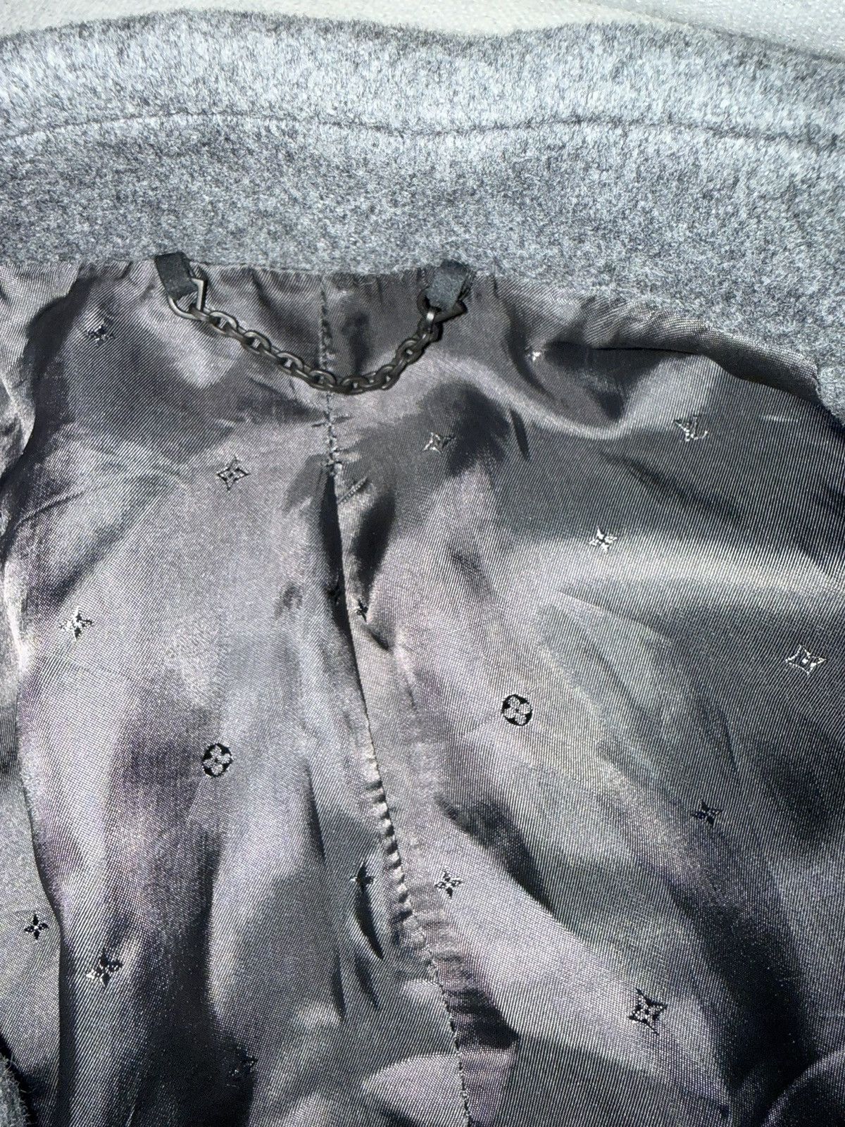 Louis Vuitton Louis Vuitton Cashmere Coat with Pockets Size US M / EU 48-50 / 2 - 7 Thumbnail