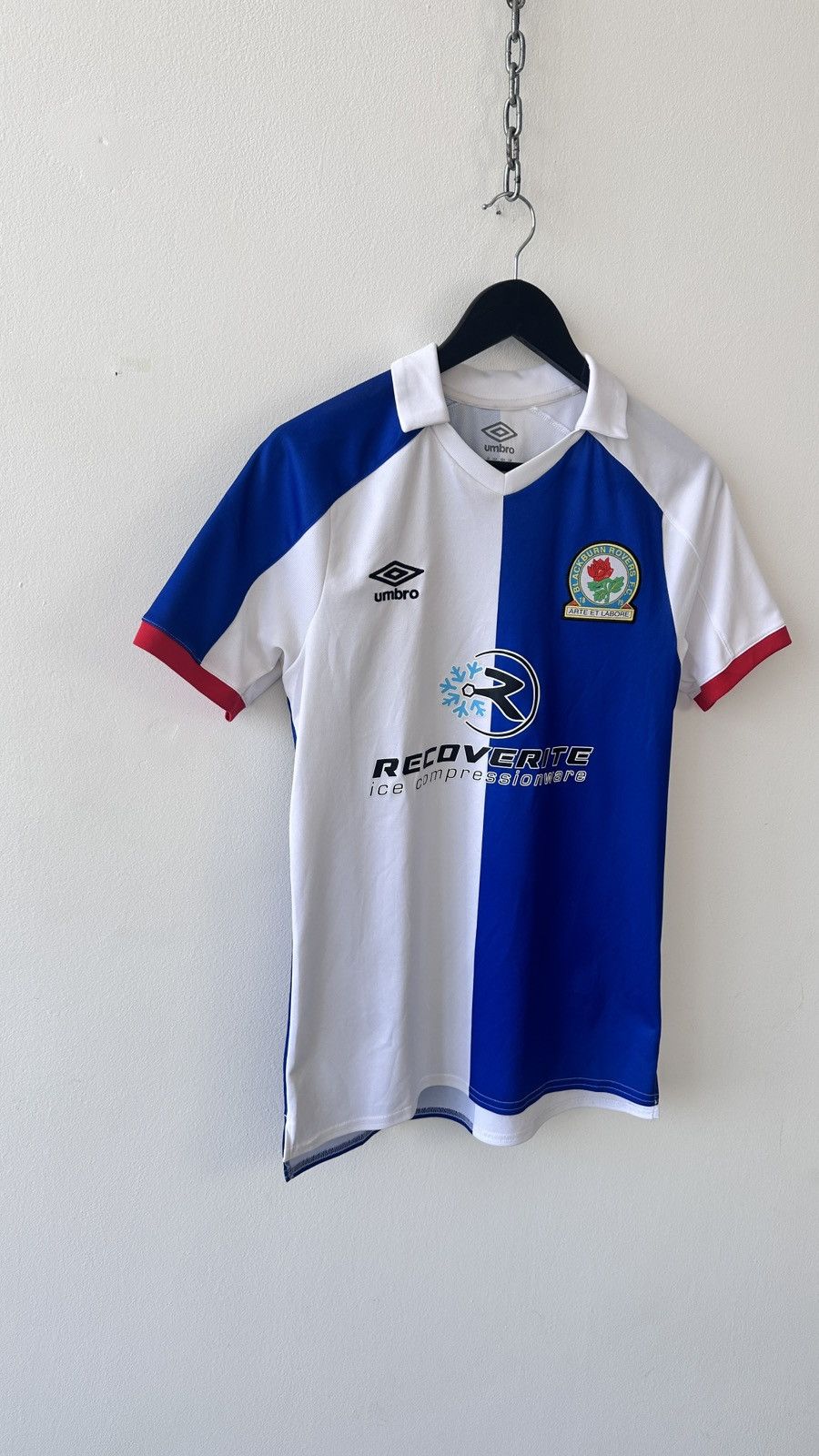 Umbro Blackburn Rovers 2020-2021 Home Football Shirt Jersey Umbro Size US S / EU 44-46 / 1 - 2 Thumbnail