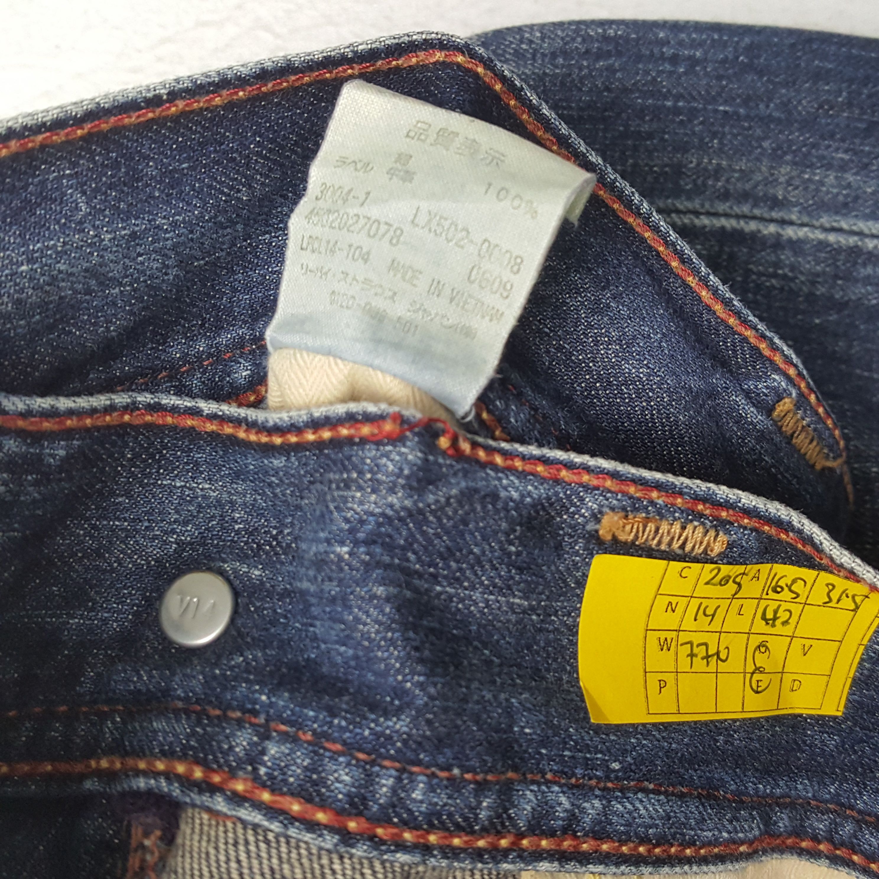 Levi's × Vintage Vintage LEVI'S American Kurt Cobain Distressed Style Jeans Size US 33 - 13 Thumbnail