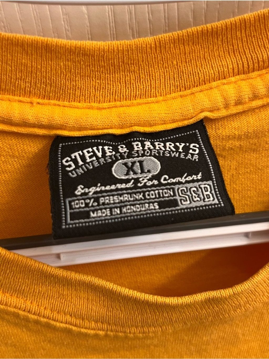 Steve And Barrys Steve&Barrys University of Michigan Short-Sleeve T-Shirt Size US XL / EU 56 / 4 - 4 Thumbnail
