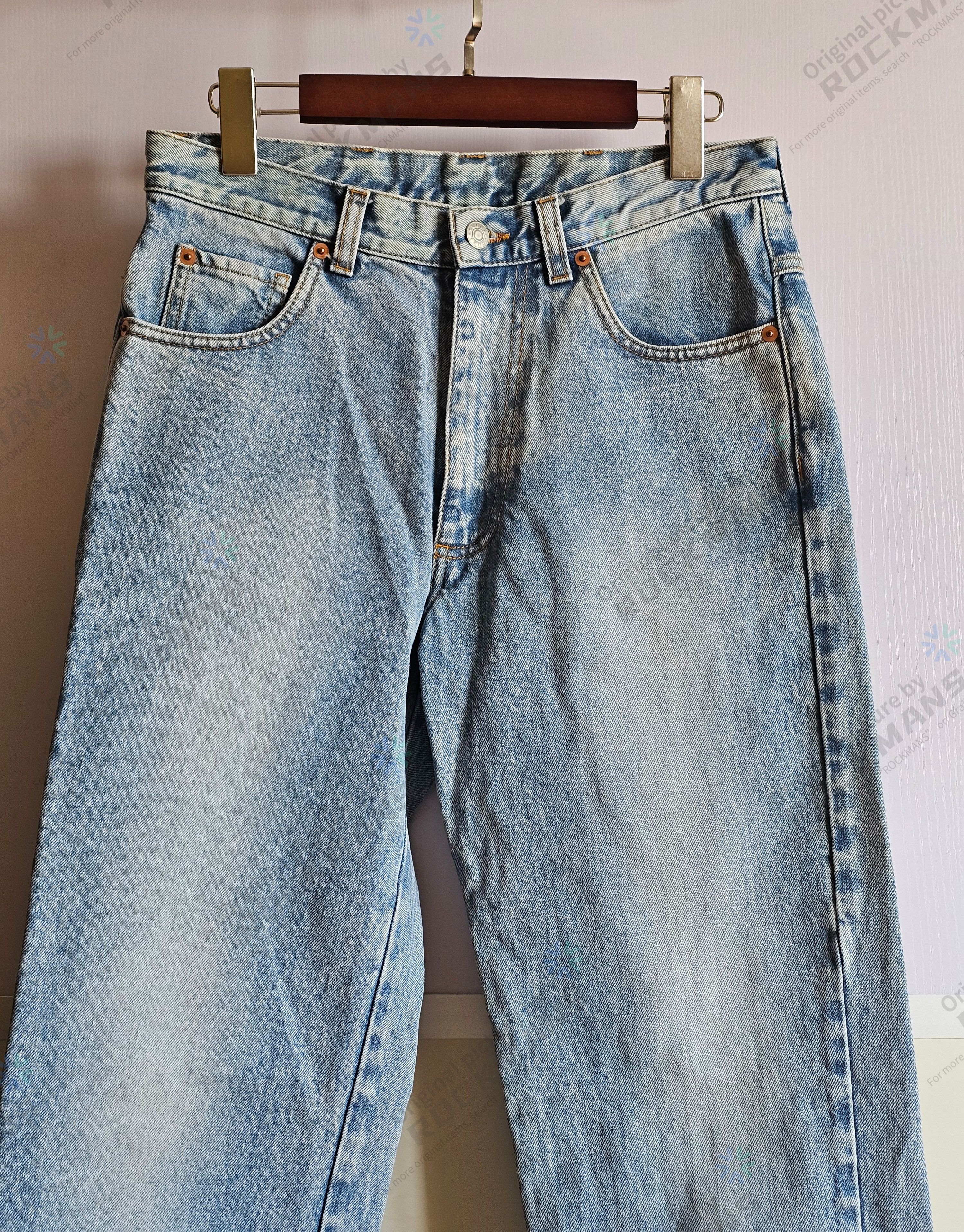 Gucci Gucci Eco-Bleached Distressed Straight-Leg Jeans Size 30 Size US 30 / EU 46 - 2 Thumbnail