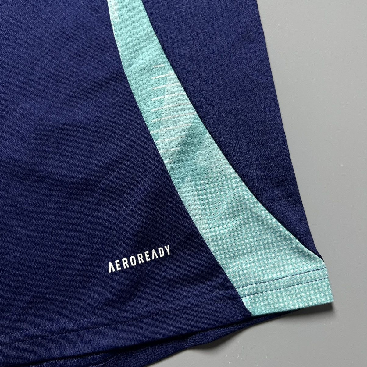 Adidas ARSENAL ADIDAS 2024/2025 FOOTBALL TRAINING TANK TOP #7 SAKA Size US L / EU 52-54 / 3 - 3 Thumbnail
