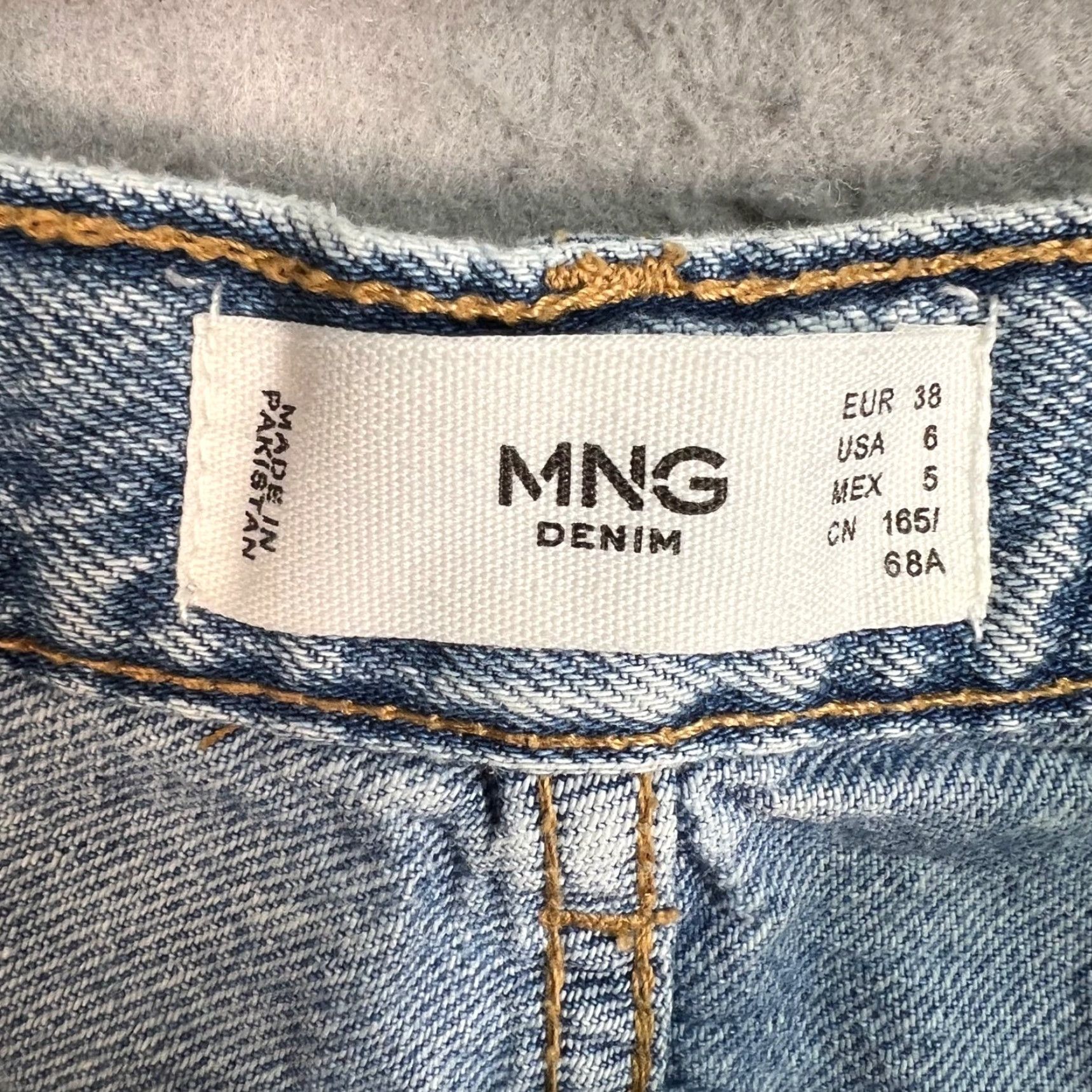 Mango Mango Denim Nora Straight-Leg High-Waist Raw-Hem Jeans Light Blue Womens 6 Adult Regular 28 in 31 in 5-Pocket Denim Cotton Blue Jeans Mango Size 28" / US 6 / IT 42 - 3 Thumbnail