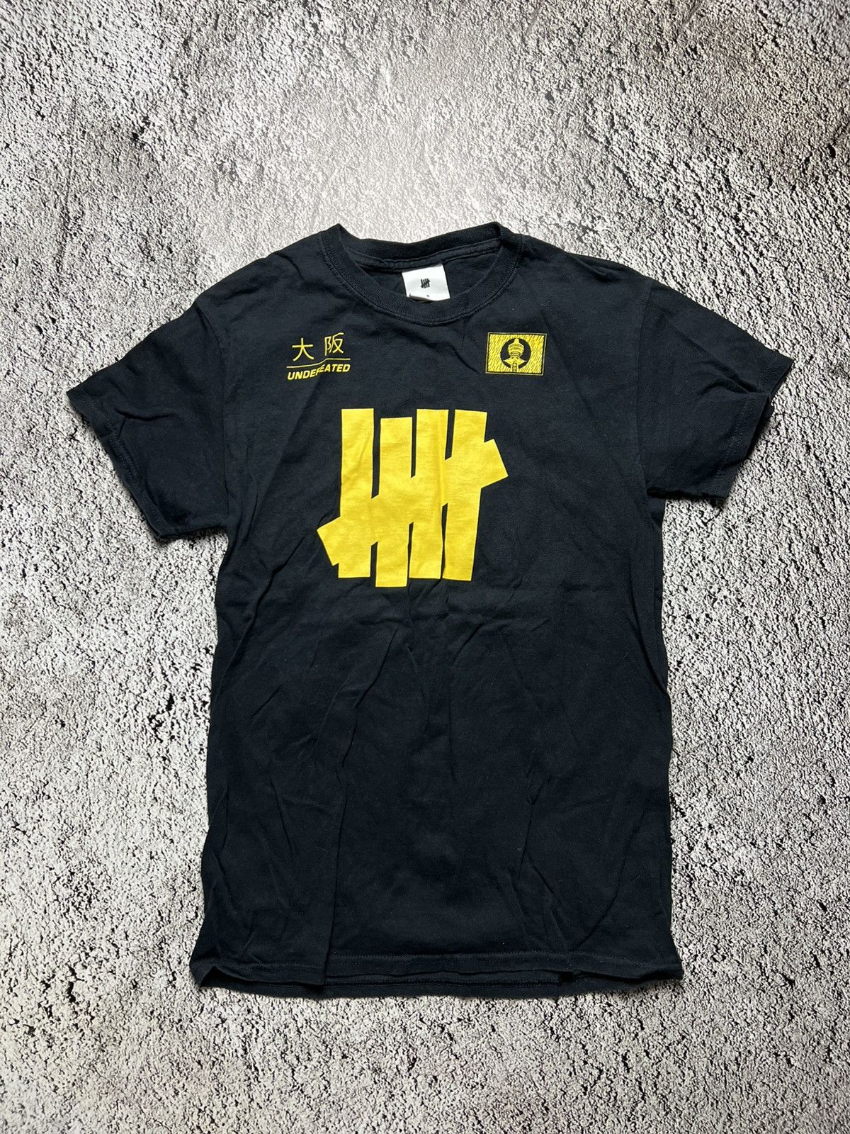 Undefeated Undefeated fukuoka exlcusive logo tee Size US S / EU 44-46 / 1 - 1 Thumbnail