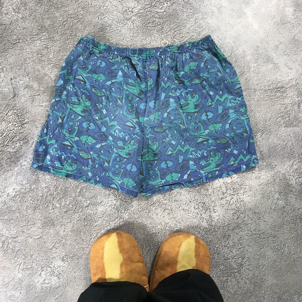 Vintage Vintage Y2K All Over Print Shorts Rave Streetwear Japan 34 Size US 34 / EU 50 - 4 Thumbnail