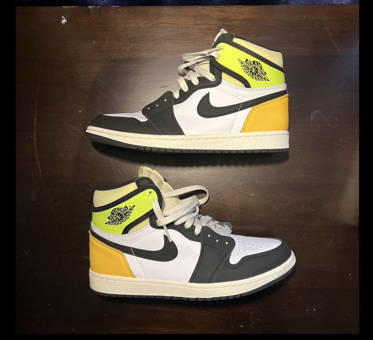 Jordan Brand Jordan 1 volt Size US 8 / EU 41 - 1 Thumbnail