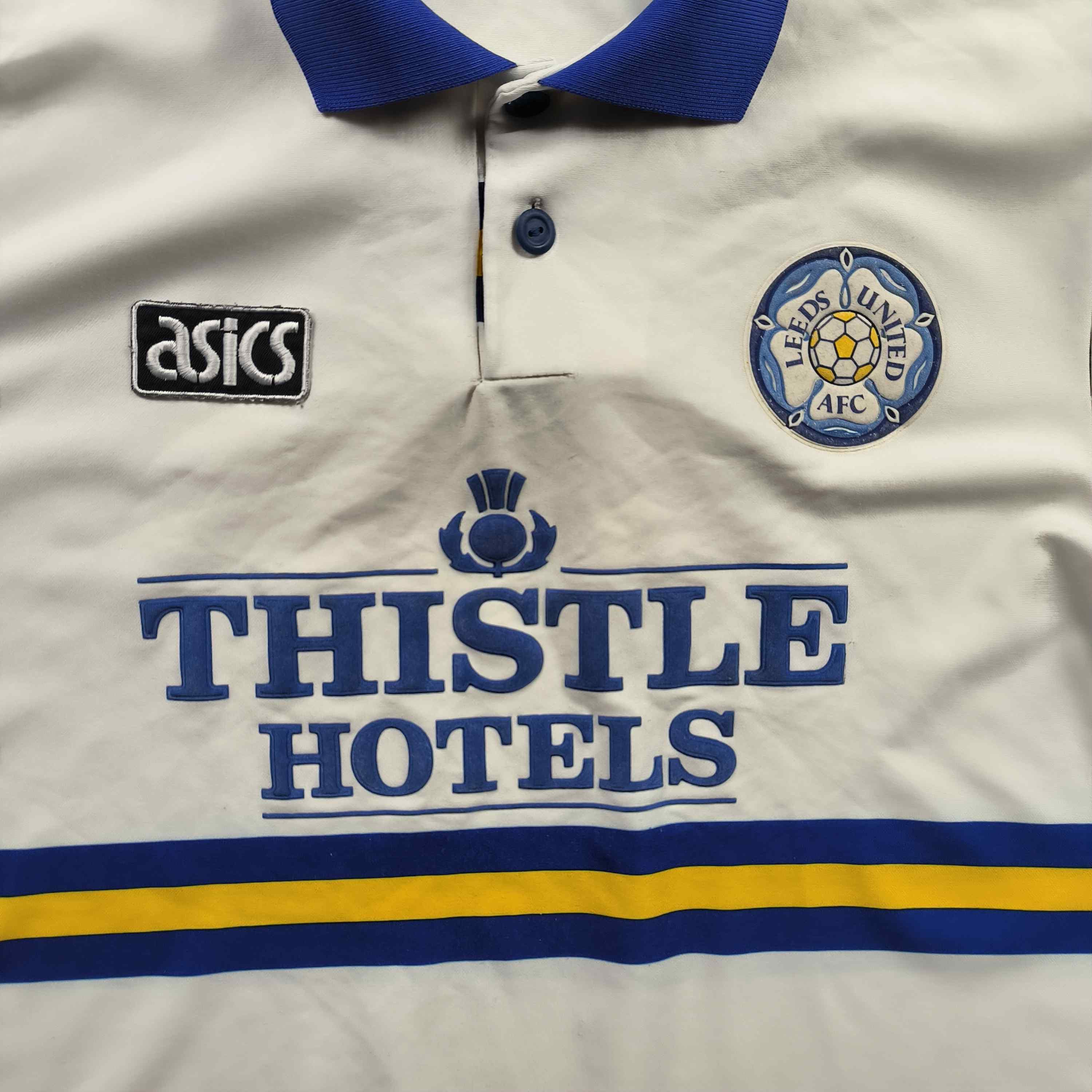 Asics Leeds United 1993-95 Asics home football jersey shirt size M Size US M / EU 48-50 / 2 - 3 Thumbnail