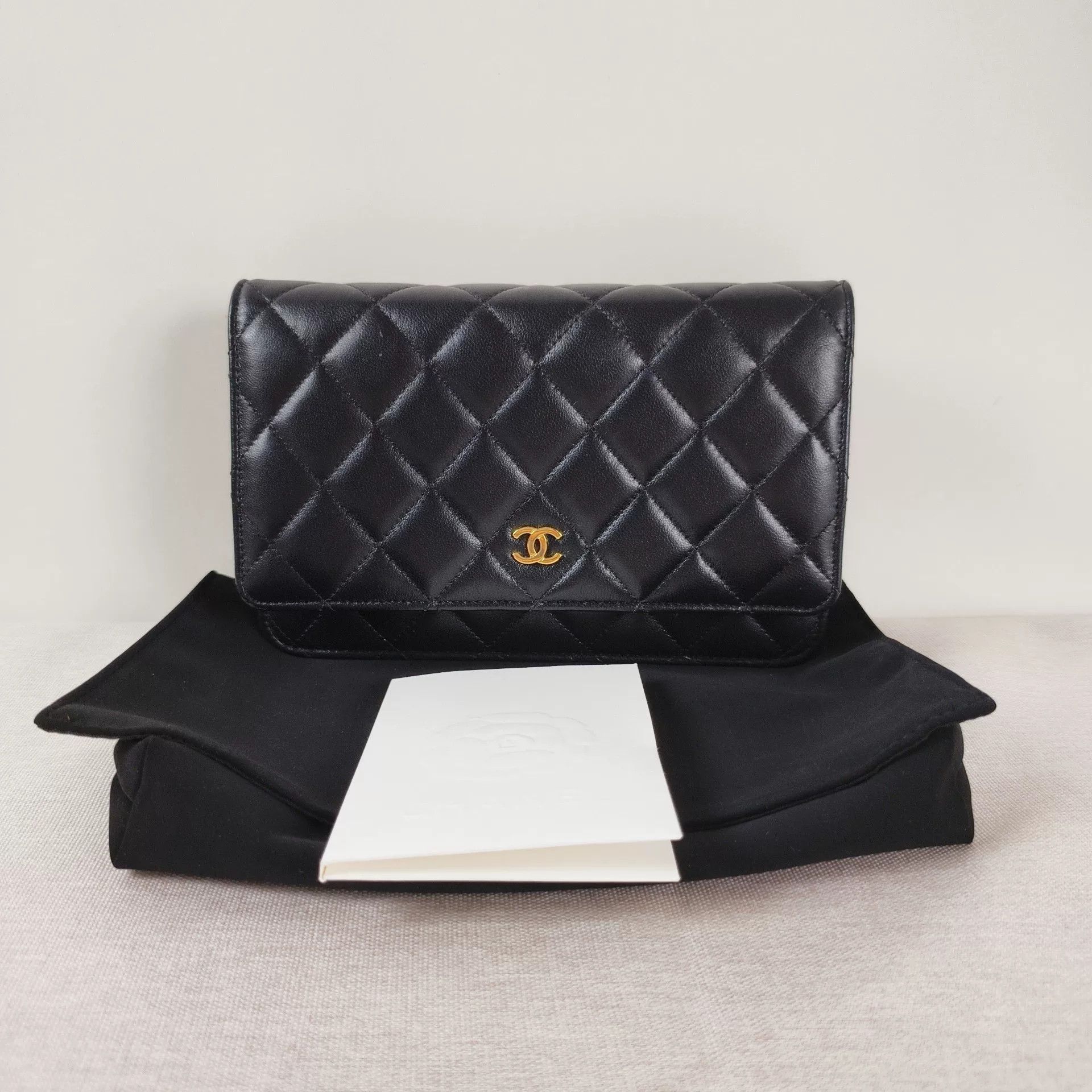Chanel Pre-loved Bag Very good condition Size ONE SIZE - 1 Thumbnail