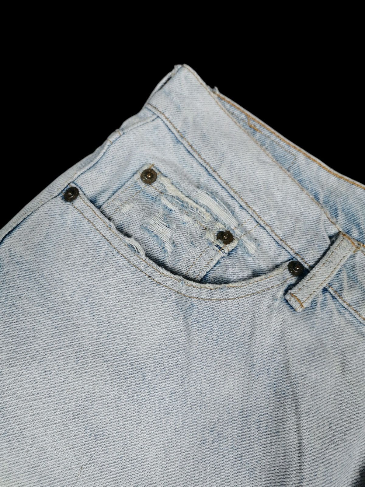 Levi's Vintage Levi’s Light Wash 90s Denim Jeans 🔹 Size 34” Size US 34 / EU 50 - 9 Thumbnail