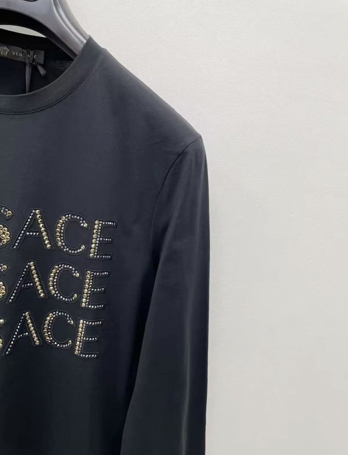 Versace VERSACE Rhinestone Long Sleeve T-shirt J30 Size US XS / EU 42 / 0 - 4 Thumbnail
