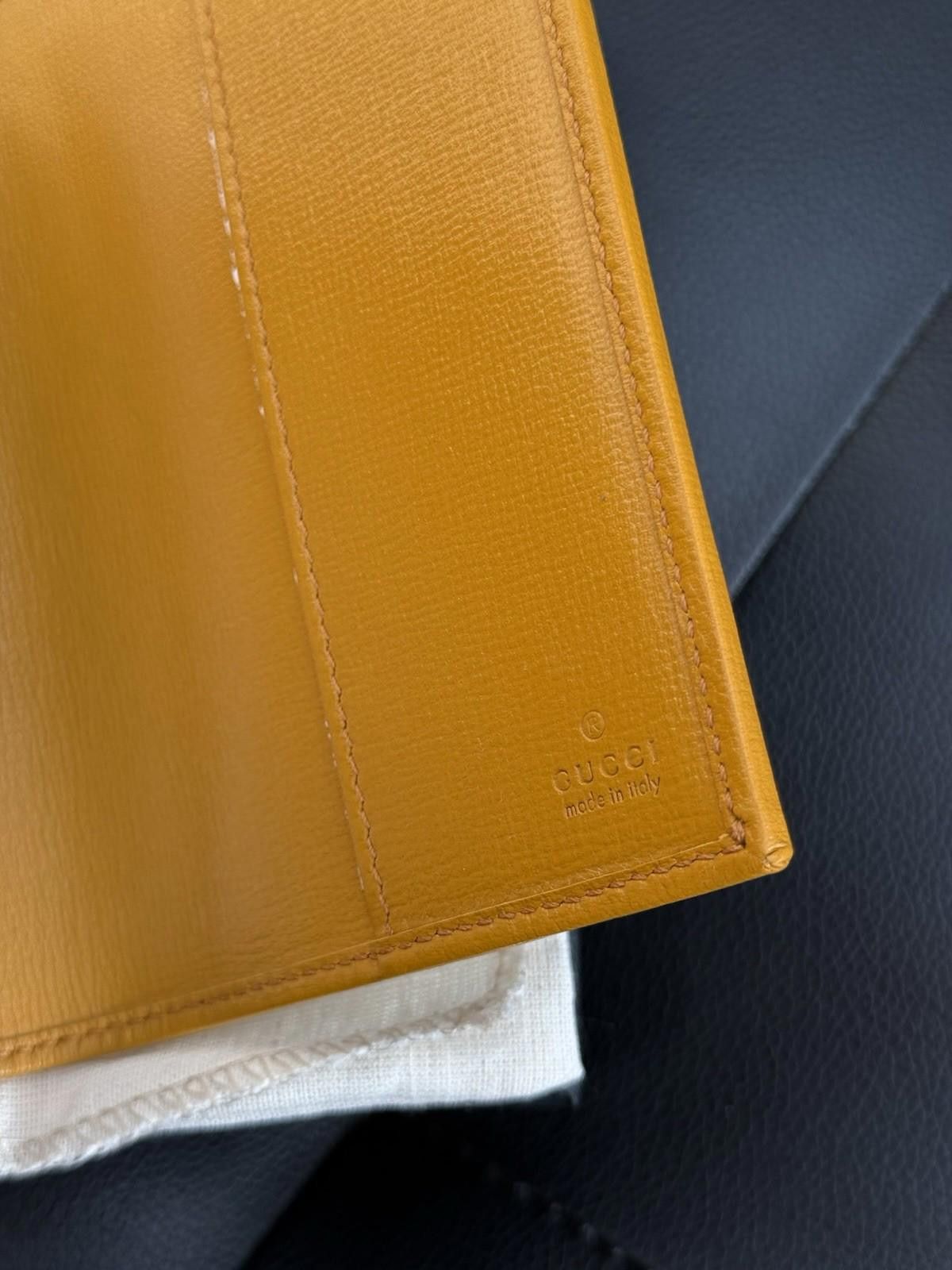 Gucci Authentic GUCCI GG Supreme Orchre Leather Passport Holder Size ONE SIZE - 7 Thumbnail