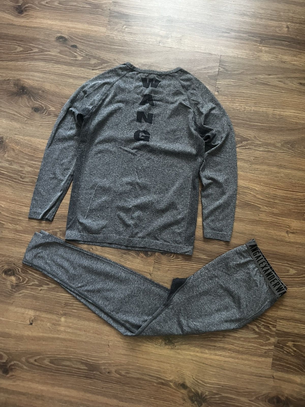 Alexander Wang Alexander Wang Sport Set Long Sleeve + Leggings Grey Logo Size M / US 6-8 / IT 42-44 - 4 Thumbnail