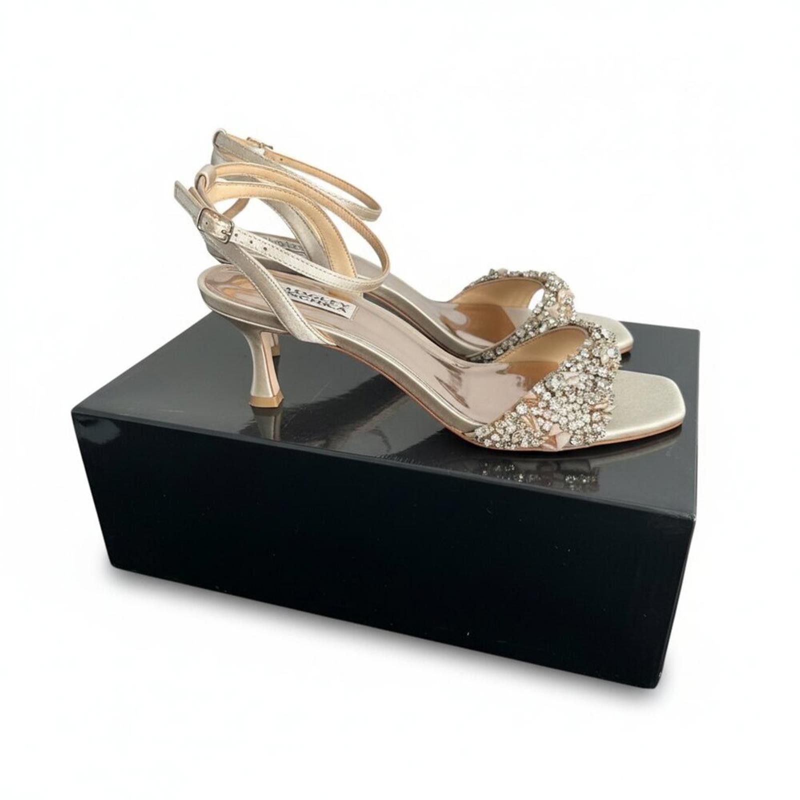 Other New Badgley Mischka Telissa Pink Kitten Heel Sandals 9 Size US 9 / IT 39 - 1 Thumbnail