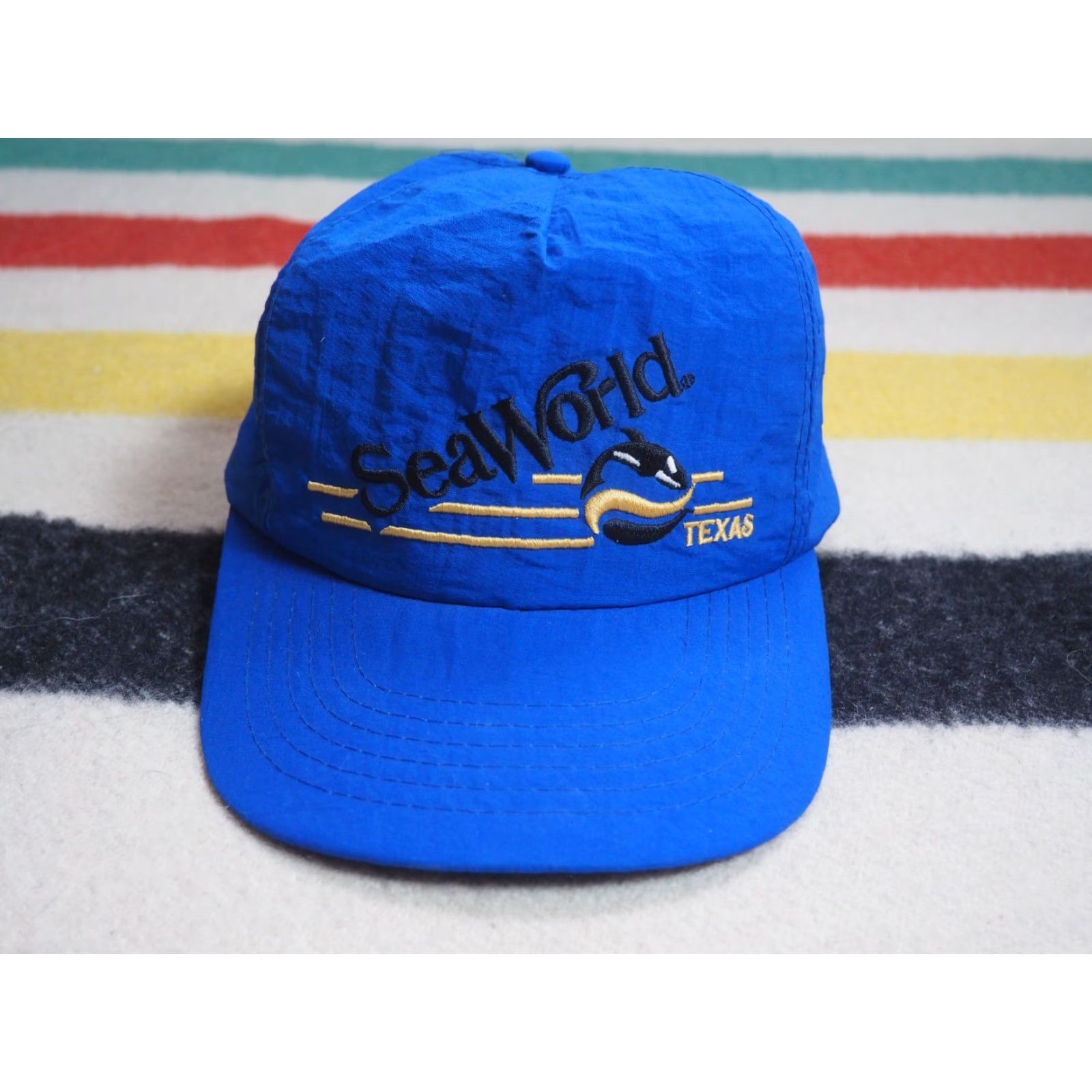 Vintage VTG 90s Seaworld Shamu Royal Blue Snapback Hat Cap OSFM Adjustable Nylon Trucker Men Women Boys Girls Size ONE SIZE - 2 Thumbnail
