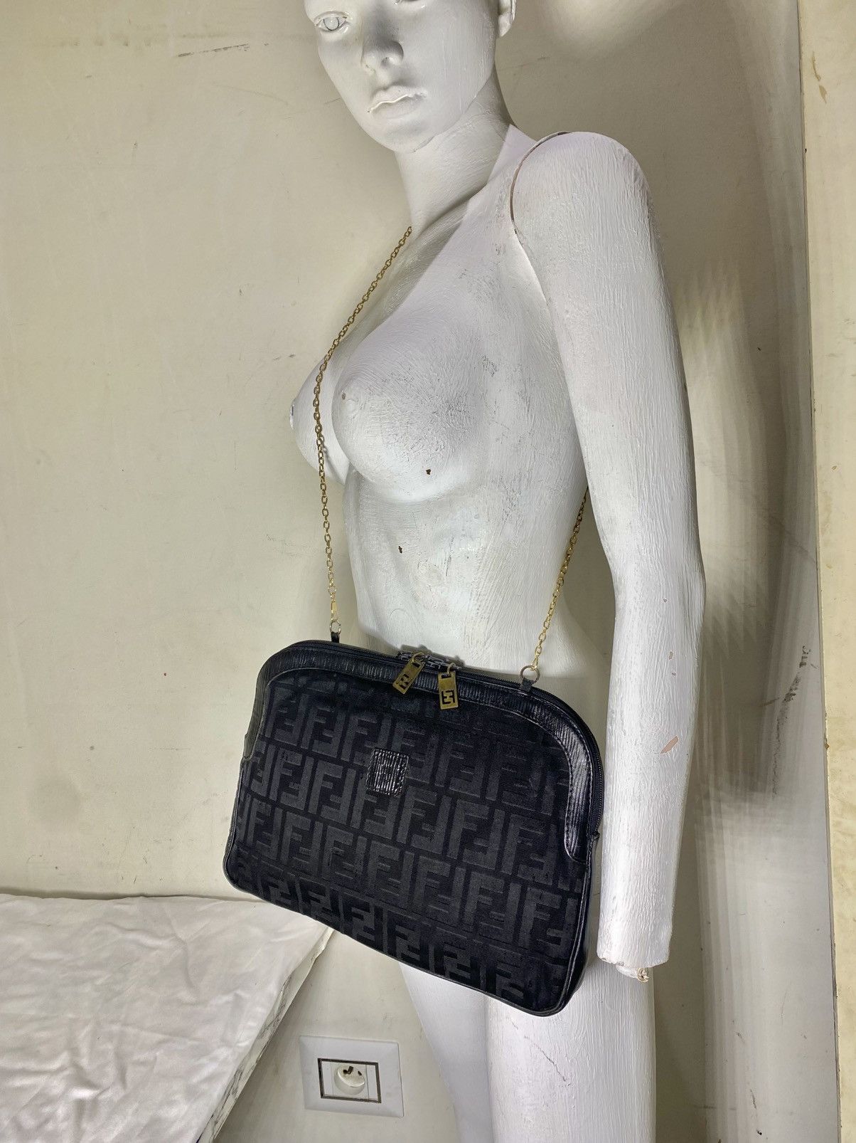 Fendi vintage Fendi handbag in the iconic Zucca pattern Size ONE SIZE - 13 Thumbnail
