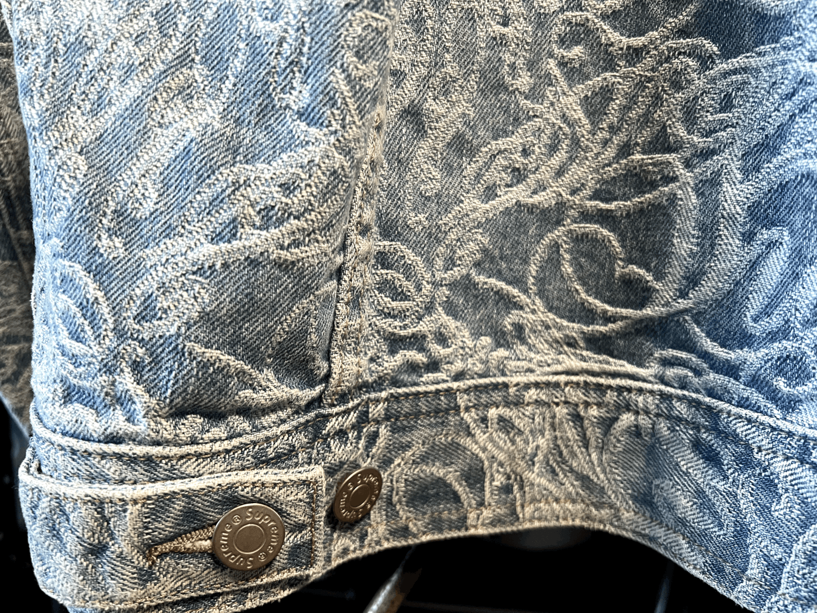 Supreme SUPREME 22AW Script Jacquard Denim Trucker Jacket XL Size US XL / EU 56 / 4 - 6 Thumbnail