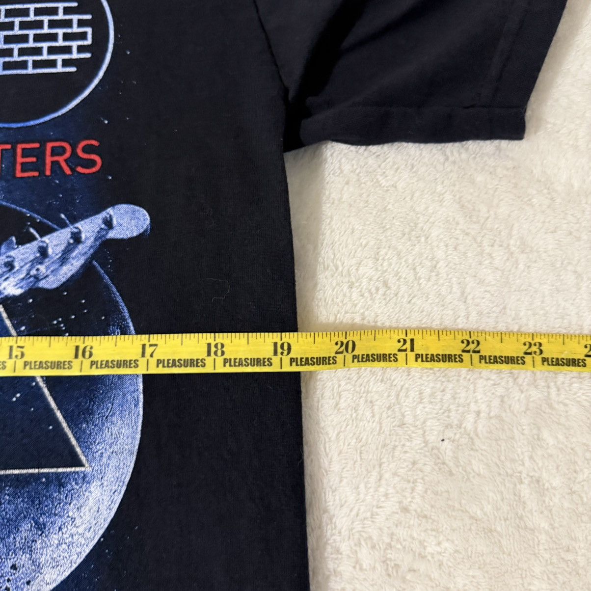 Pink Floyd 90’s Vintage Pink Floyd Dark Side of the Moon T-shirt Size US S / EU 44-46 / 1 - 5 Thumbnail