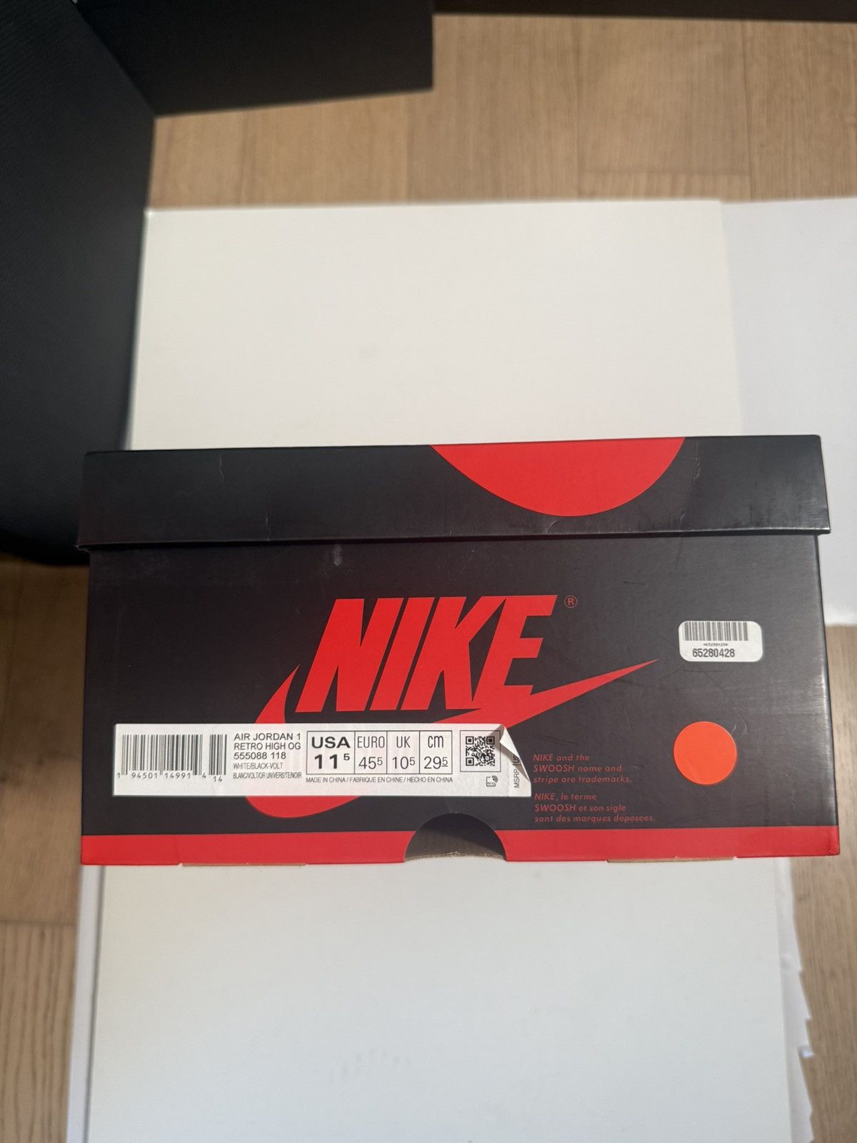 Jordan Brand Jordan 1 High - Volt Gold Size US 11.5 / EU 44-45 - 8 Thumbnail