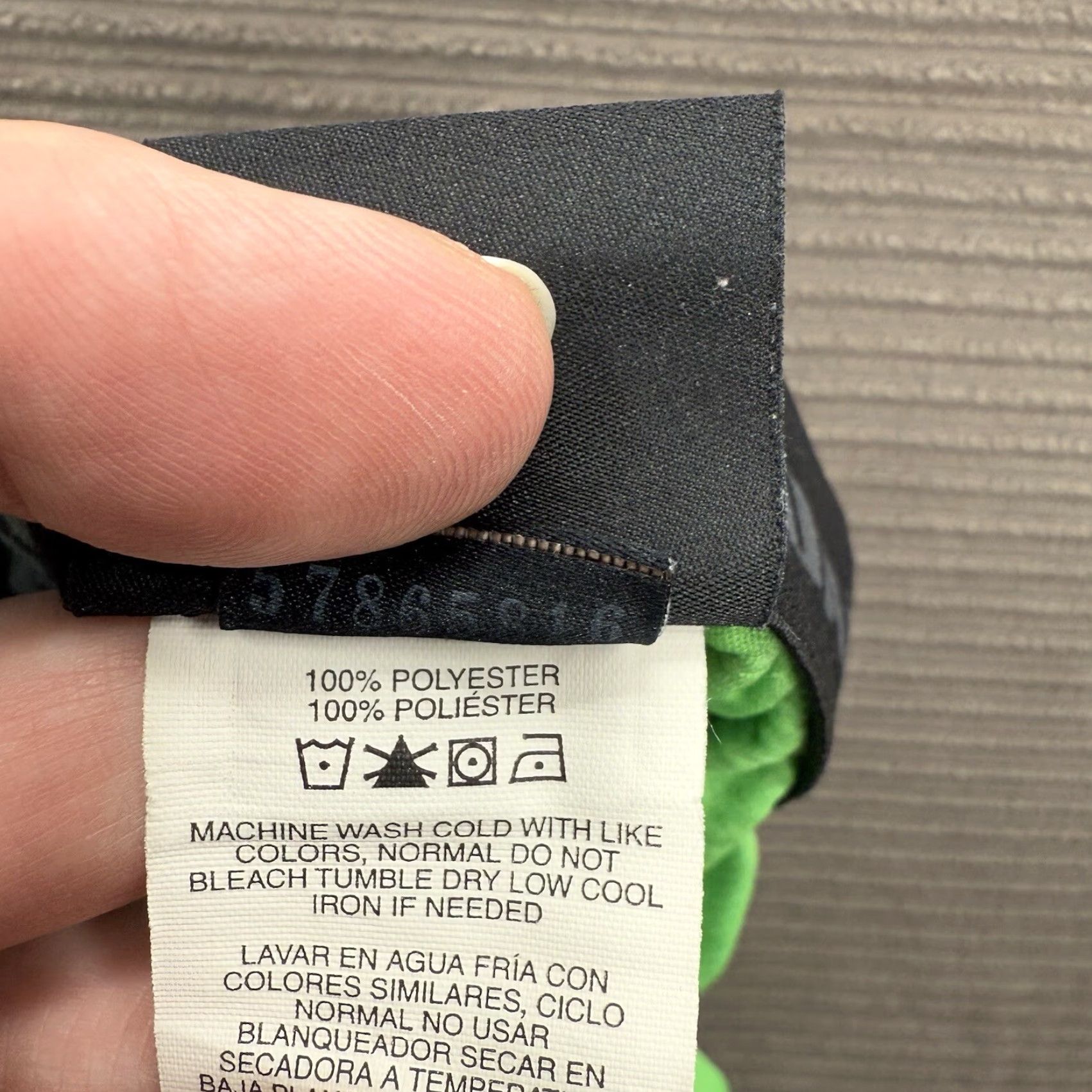 Oakley Oakley Sea Slater Short Men L Green Polyester Beach Outdoors Weekend Casual Open Front Drawstring Pockets Logo Board Style Summer Mens Size US 33 - 7 Thumbnail