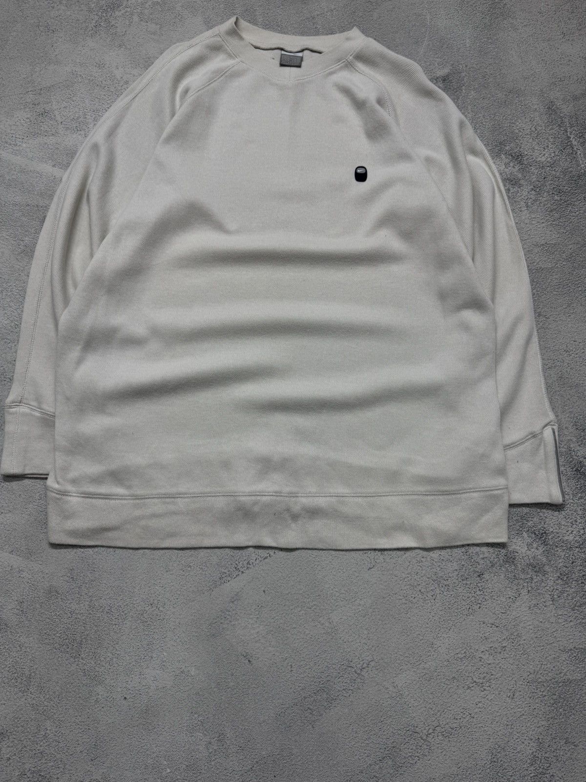 Nike Vintage Y2k Nike Mini Swoosh Sweatshirt 90’s Size US XL / EU 56 / 4 - 7 Thumbnail