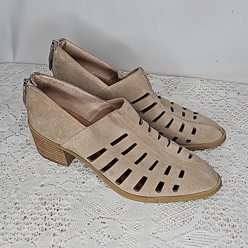 The Unbranded Brand 1. STATE ILEE leather cut out heeled ankle bootie heels 7.5 Size US 7.5 / IT 37.5 - 1 Thumbnail