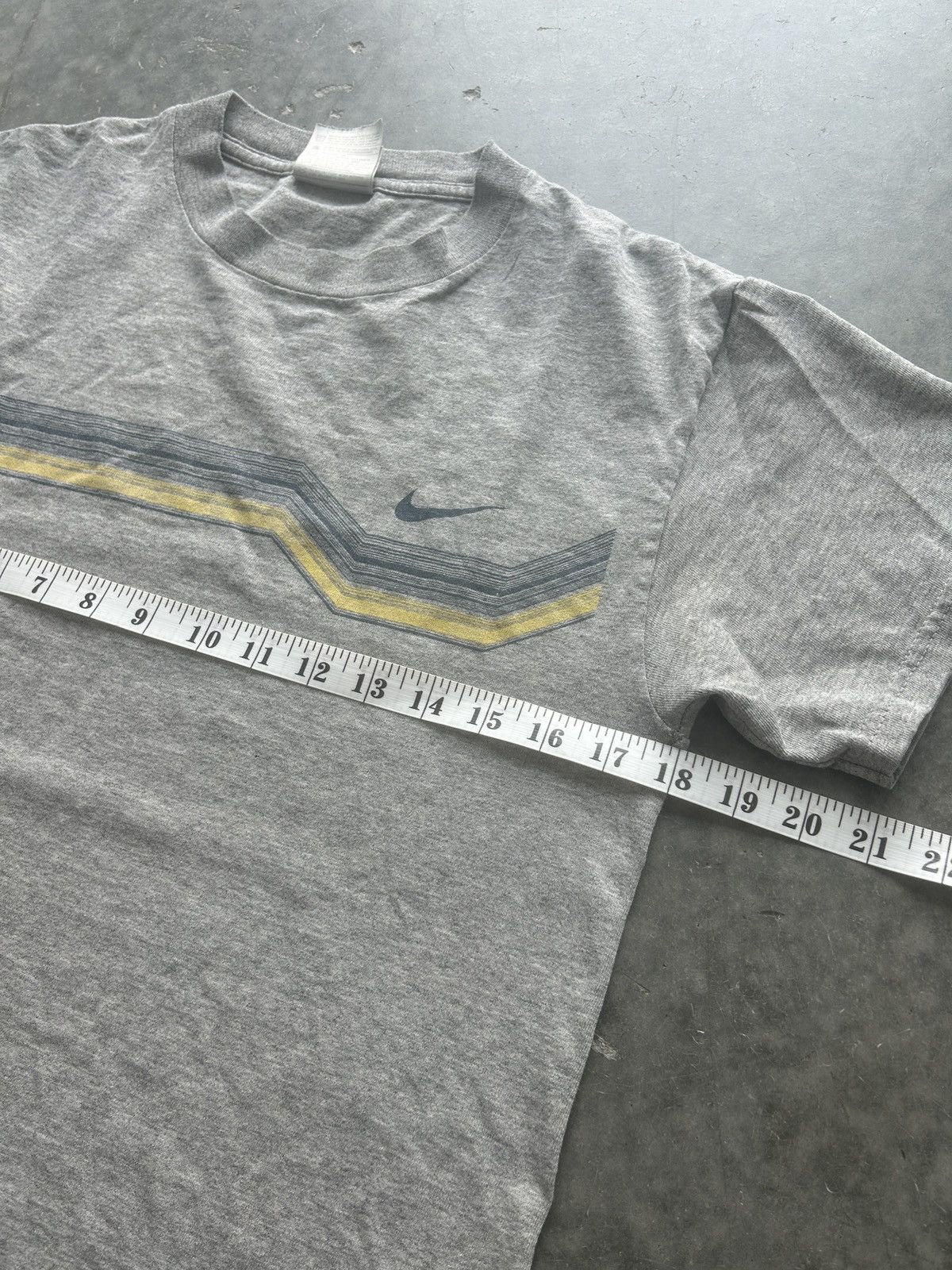 Nike × Vintage Vintage Y2K Nike Graphic Tee Size US S / EU 44-46 / 1 - 10 Thumbnail