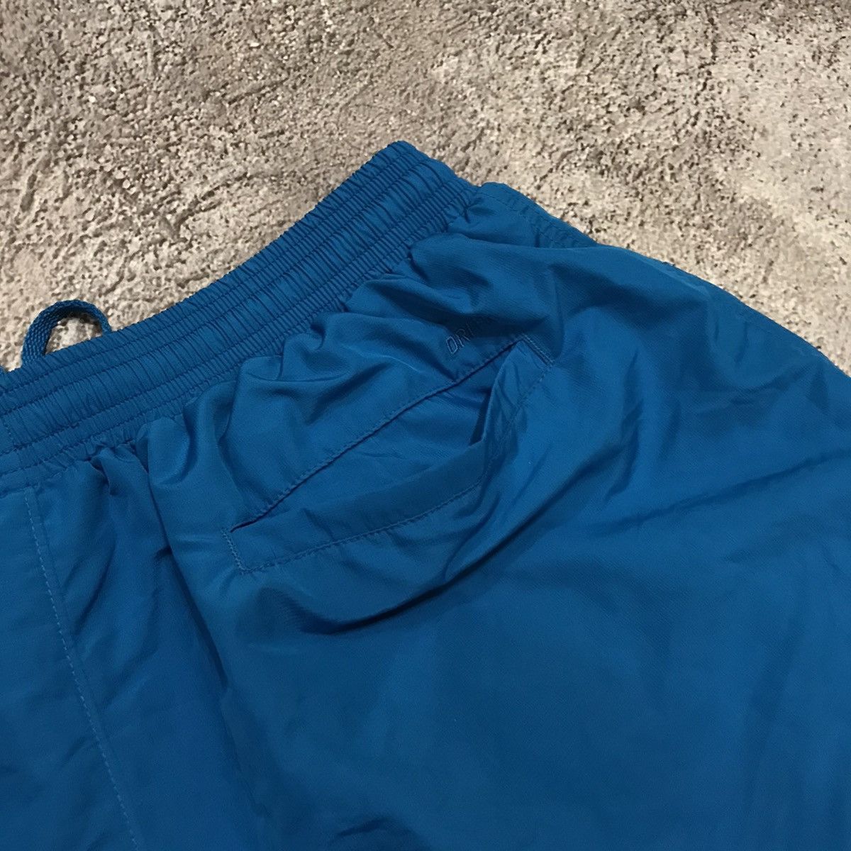 Vintage Vintage Nike Blue Shorts Y2K Streetwear Swoosh Oversized 34 Size US 34 / EU 50 - 5 Thumbnail