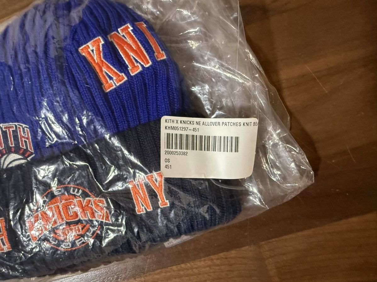 Kith × New Era Kith & New Era New York Knicks All Over Patches Knit Beanie Size ONE SIZE - 8 Thumbnail