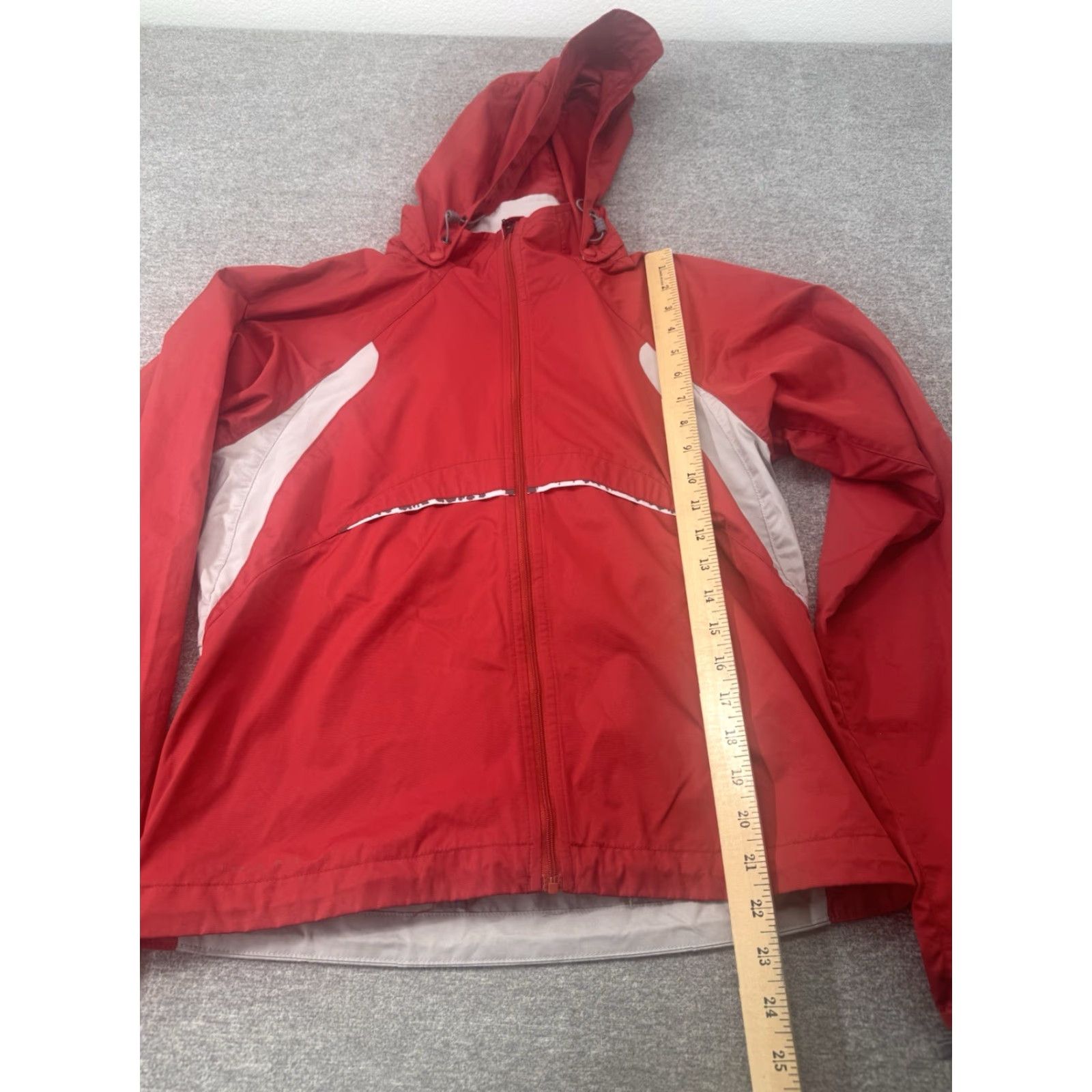 Nike VINTAGE Nike ACG Outer Layer 3 Jacket Windbreaker Regular Size Small Red Nylon Lightweight Full Zip Adults Mens Size US S / EU 44-46 / 1 - 3 Thumbnail