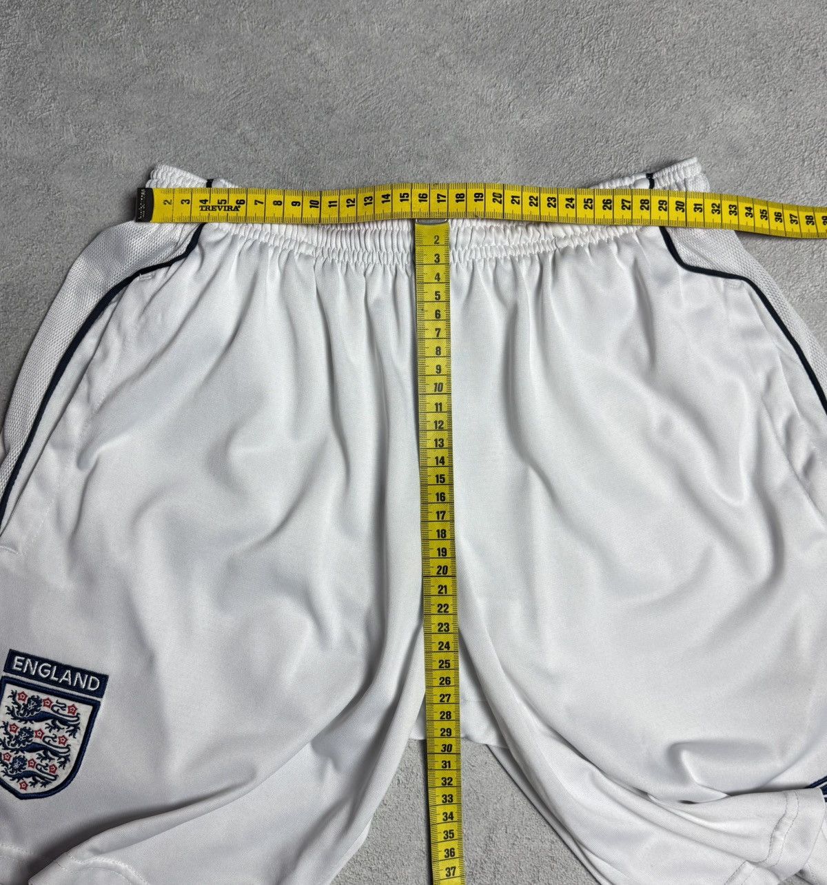 Umbro England 2000s Training Football Soccer Shorts Umbro Size US 32 / EU 48 - 14 Thumbnail