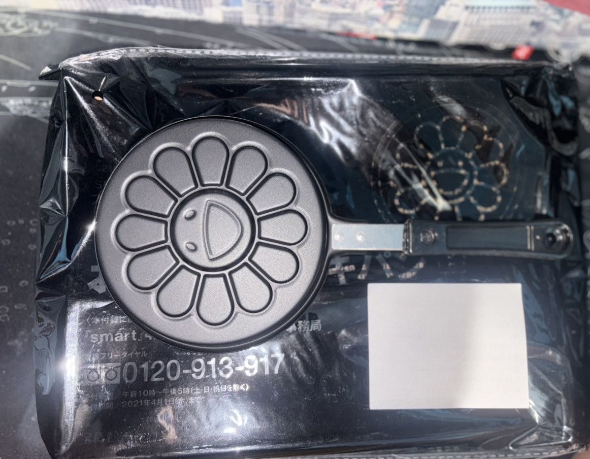Takashi Murakami Takashi Murakami Pancake Frying Pan Flower Design Size ONE SIZE - 2 Thumbnail