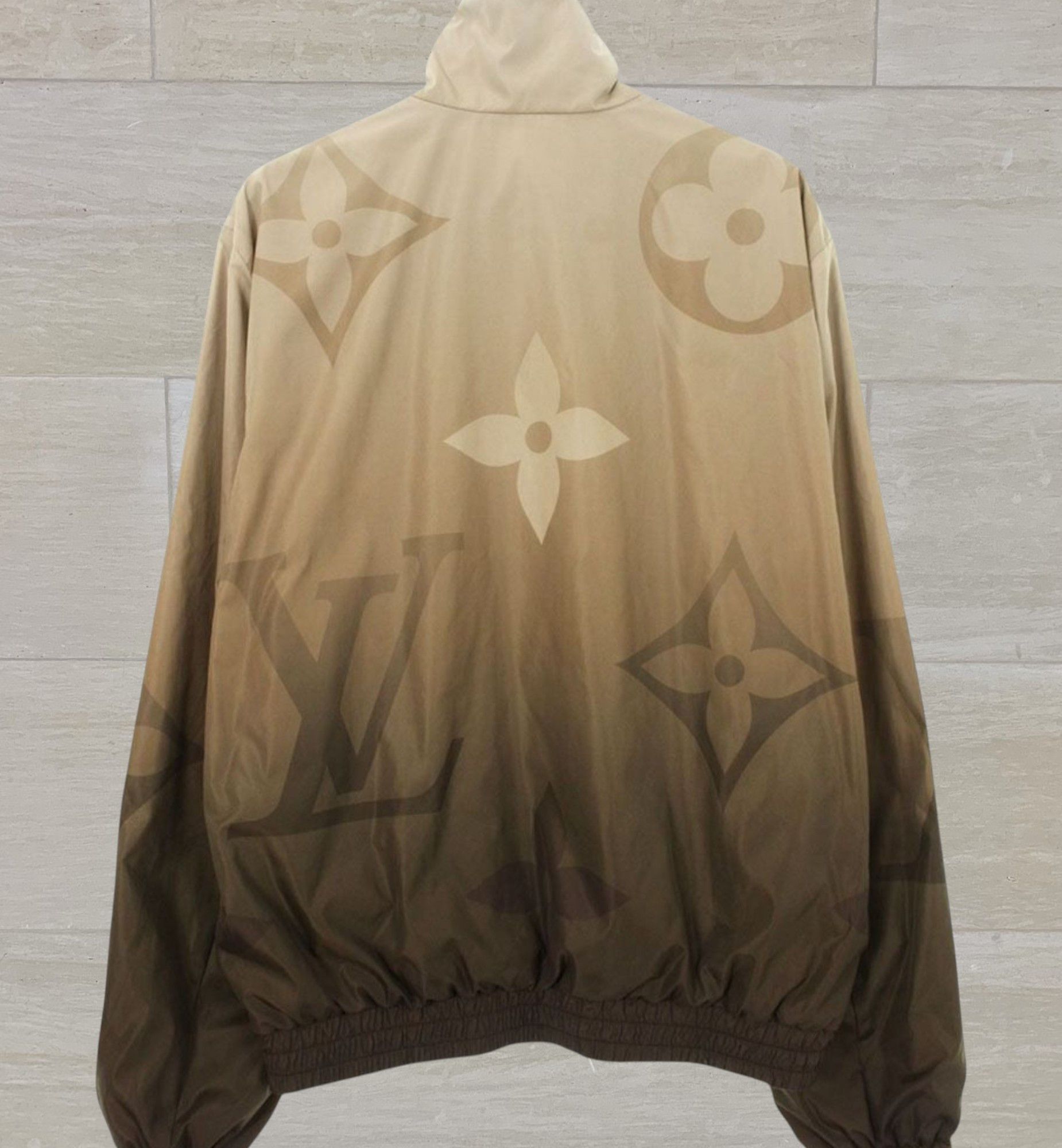 Louis Vuitton Louis Vuitton LV Mogram Gradient Nylon Windbreaker Jacket Size US L / EU 52-54 / 3 - 2 Thumbnail