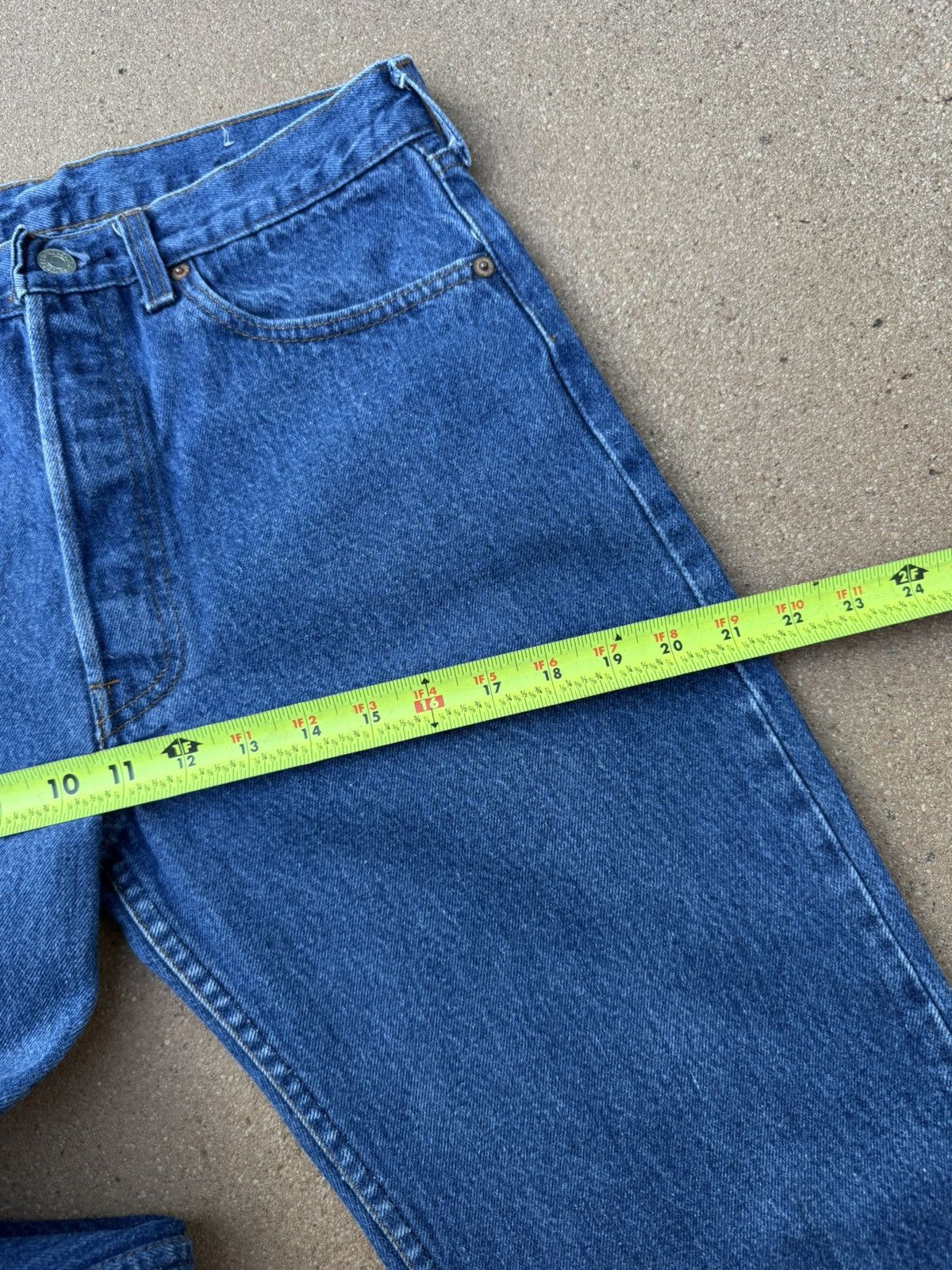 Levi's Vintage 80’s Levi’s 501xx Buttonfly Faded Denim Jeans 30x31 Size US 30 / EU 46 - 12 Thumbnail