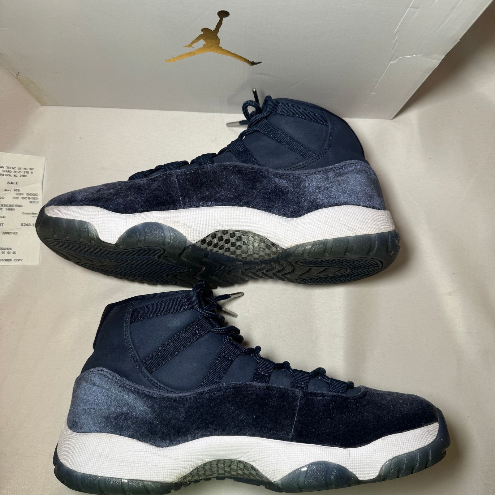 Jordan Brand × Nike Size 11 - Wmns Air Jordan 11 Retro Midnight Navy Velvet Size US 11 / IT 41 - 3 Thumbnail