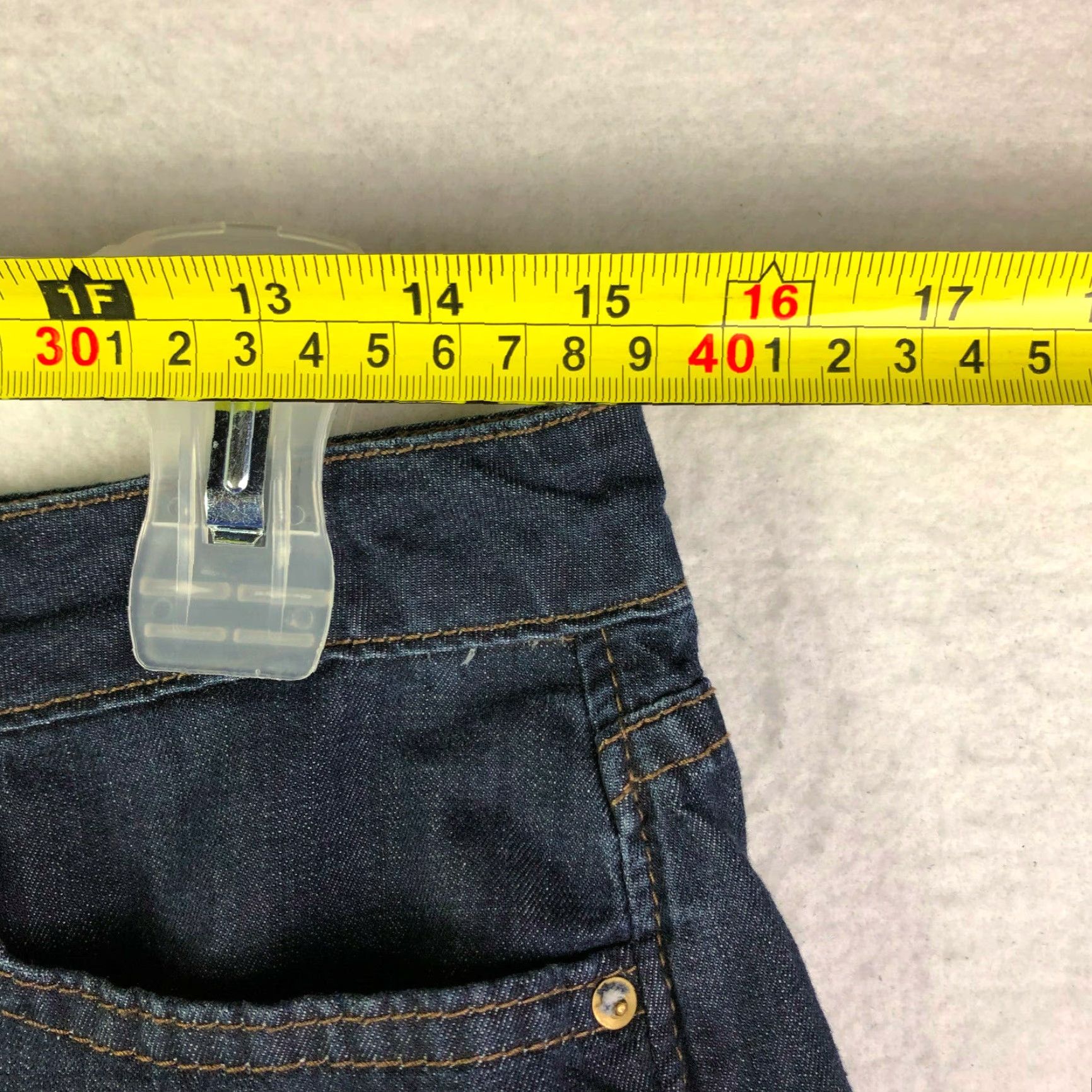 Calvin Klein Calvin Klein Denim Shorts Womens 8 Mid Rise Dark Wash 30" Waist Jeans Bottoms Short Size 30" / US 8 / IT 44 - 2 Thumbnail