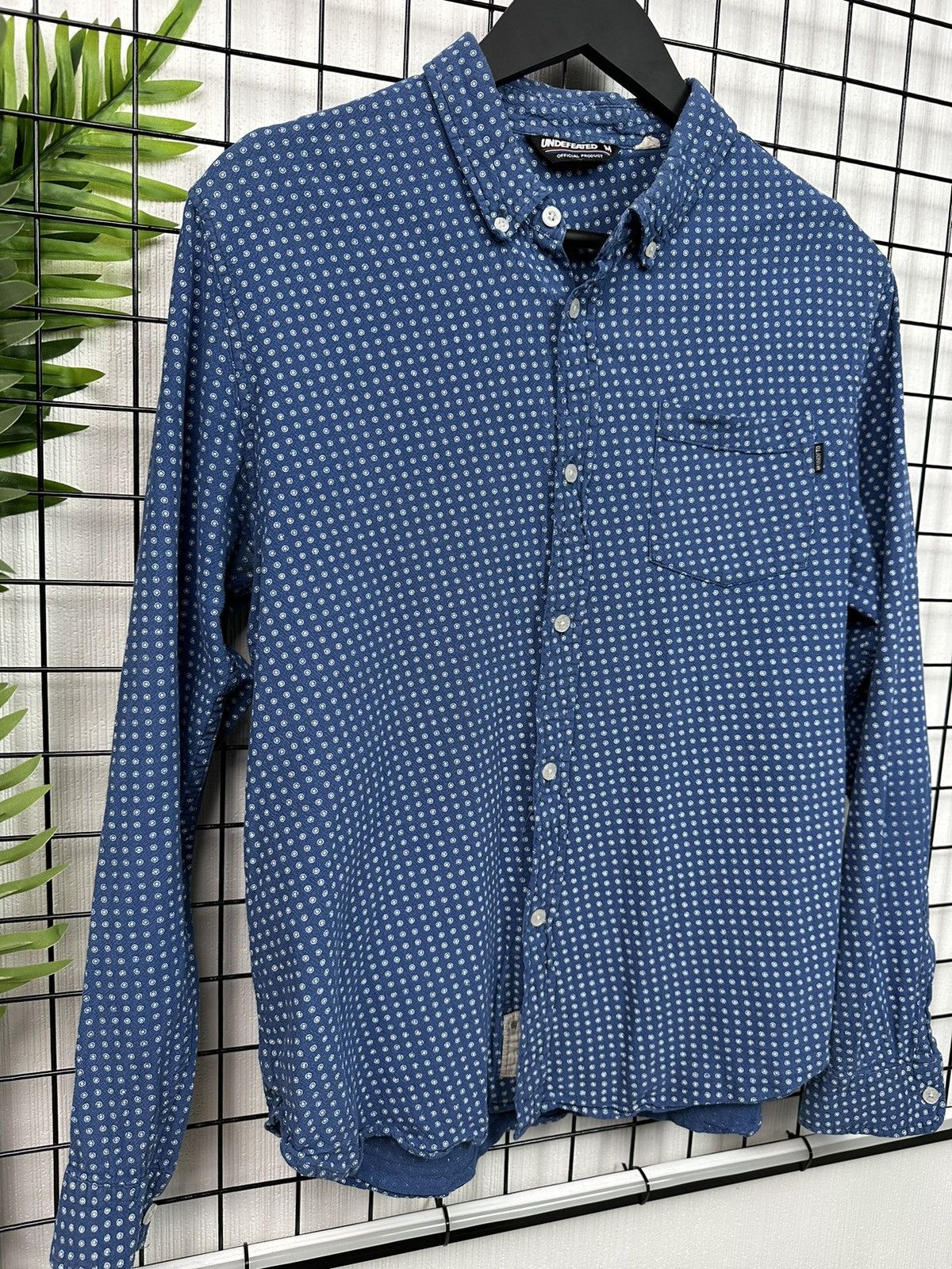 Undefeated Undefeated Button up shirt Men Blue printed Size US M / EU 48-50 / 2 - 3 Thumbnail