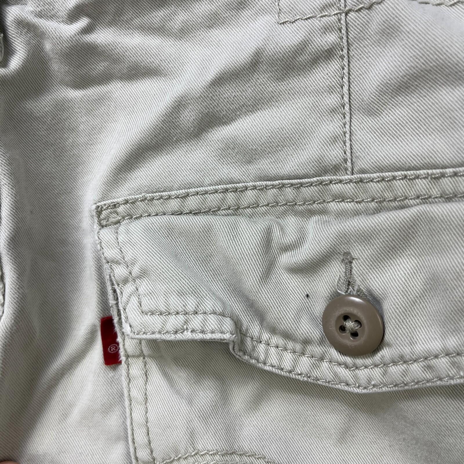 Levi's Vintage Levis Cargo Shorts Y2K 34 Beige Size US 34 / EU 50 - 3 Thumbnail