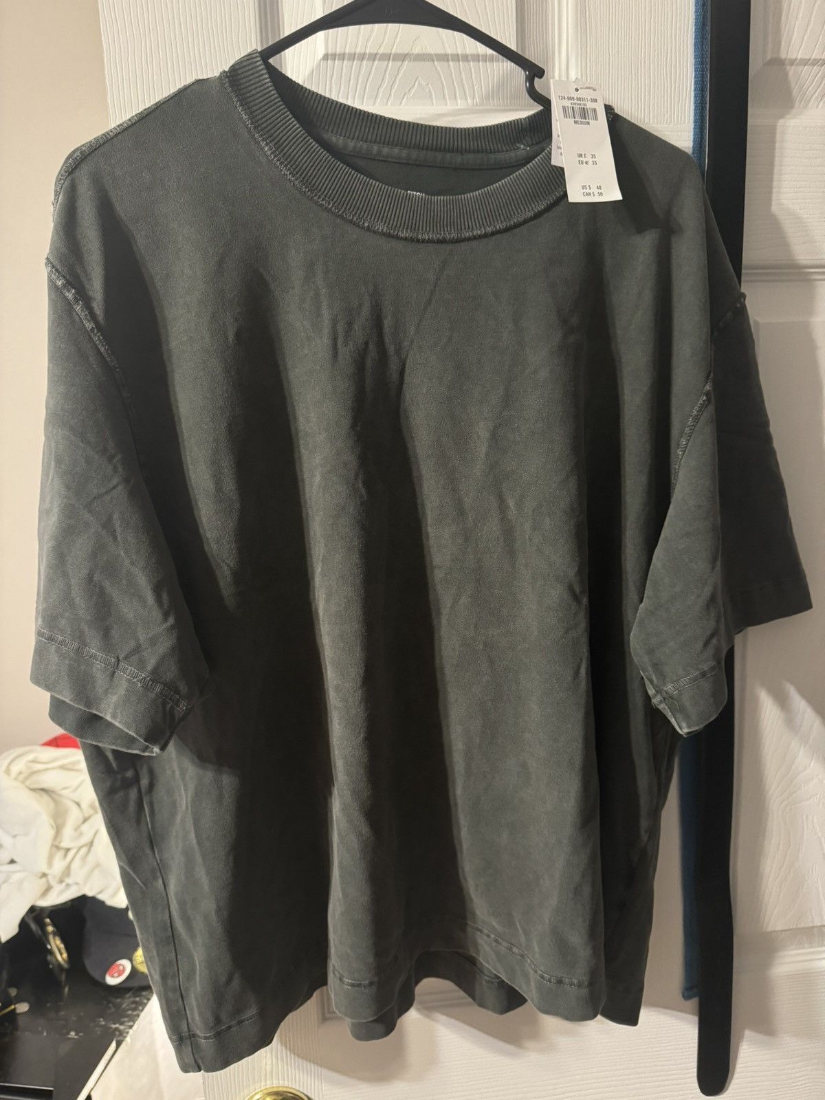 Abercrombie & Fitch grey Abercrombie & fitch cropped heavyweight Tee shirt Size US M / EU 48-50 / 2 - 1 Thumbnail