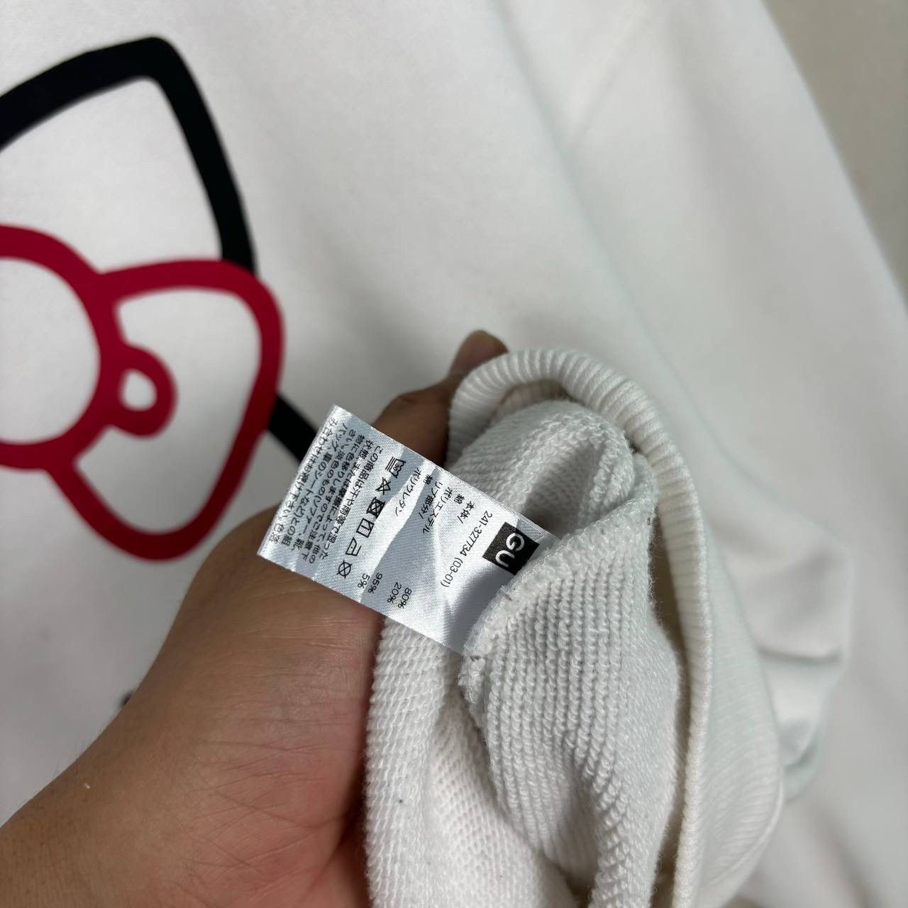 Other GU x Hello Kitty 2020 Sanrio Sweatshirt Size L Size US L / EU 52-54 / 3 - 5 Thumbnail