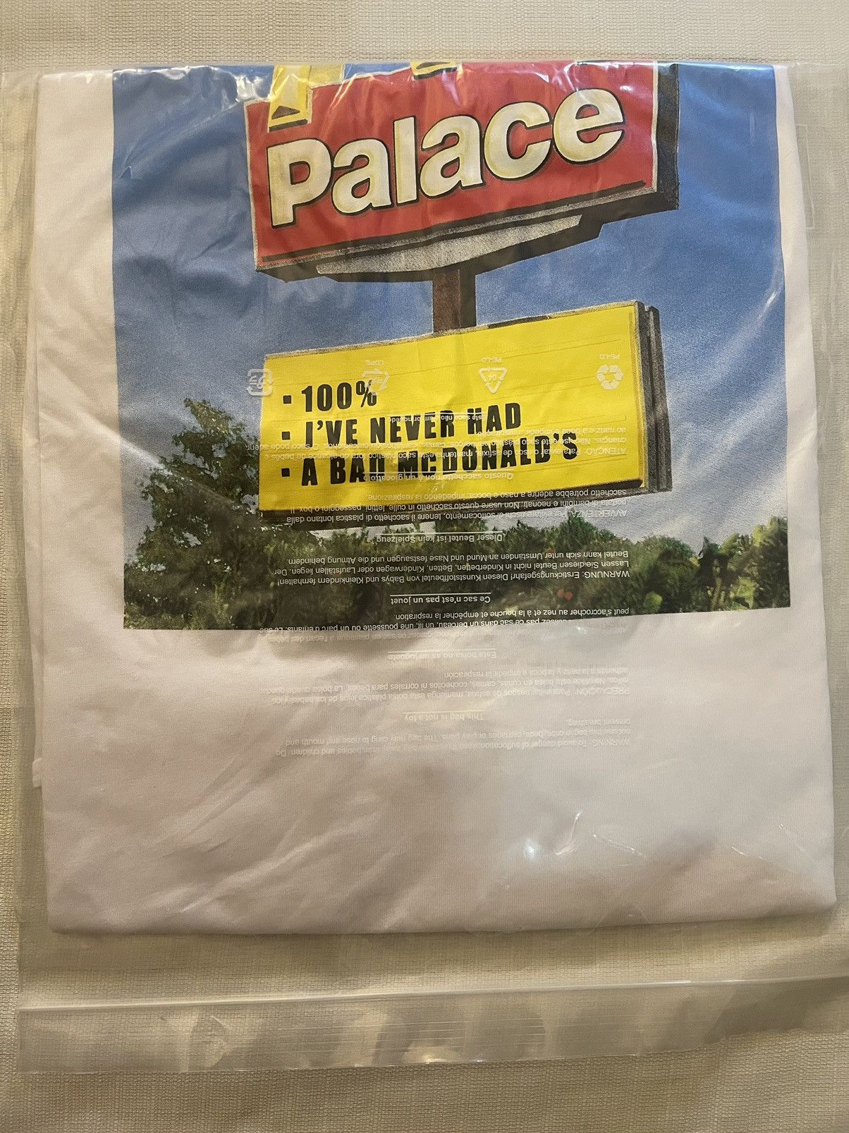 Palace Palace X McDonald’s Tee Size US L / EU 52-54 / 3 - 3 Thumbnail