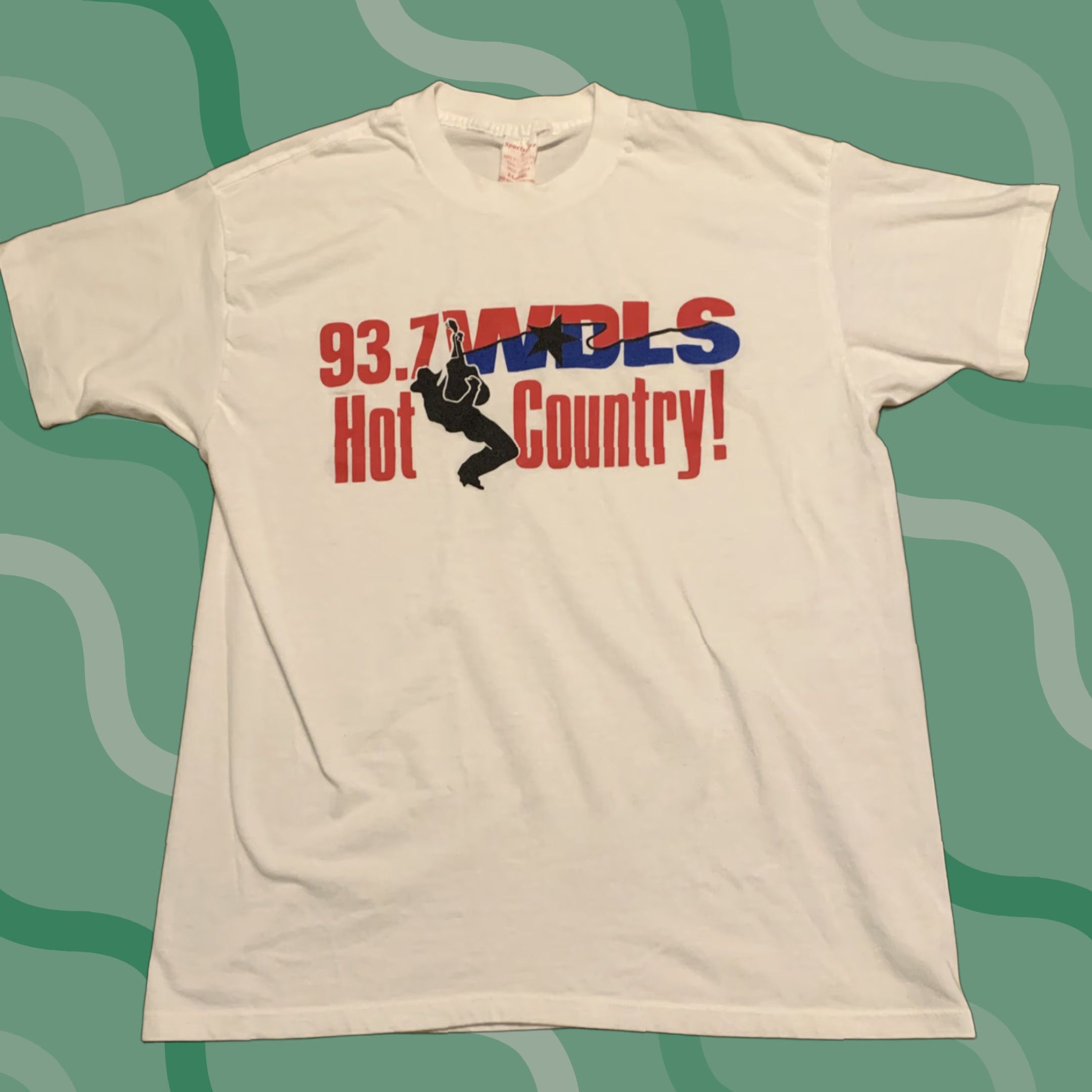 Vintage VINTAGE Sportswear 93.7 WDLS Hot Country Music T-Shirt XL White Mens Size US XL / EU 56 / 4 - 1 Thumbnail